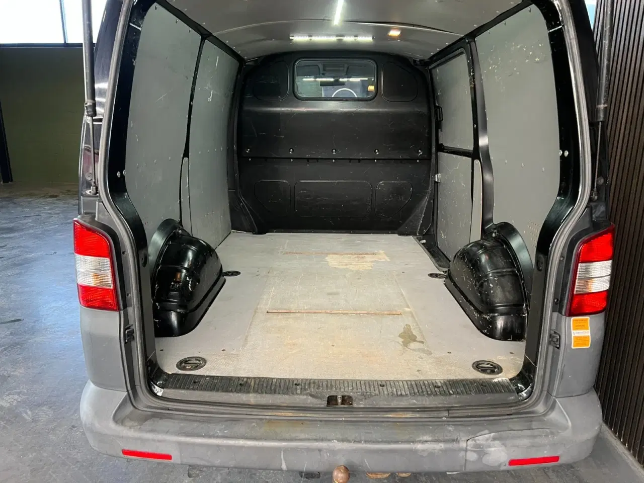 Billede 9 - VW Transporter 2,0 TDi 140 Kassevogn DSG kort
