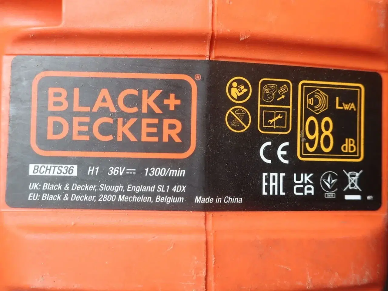 Billede 6 - 3 stk. havemaskiner BLACK & DECKER, pumpe og værktøjskasse