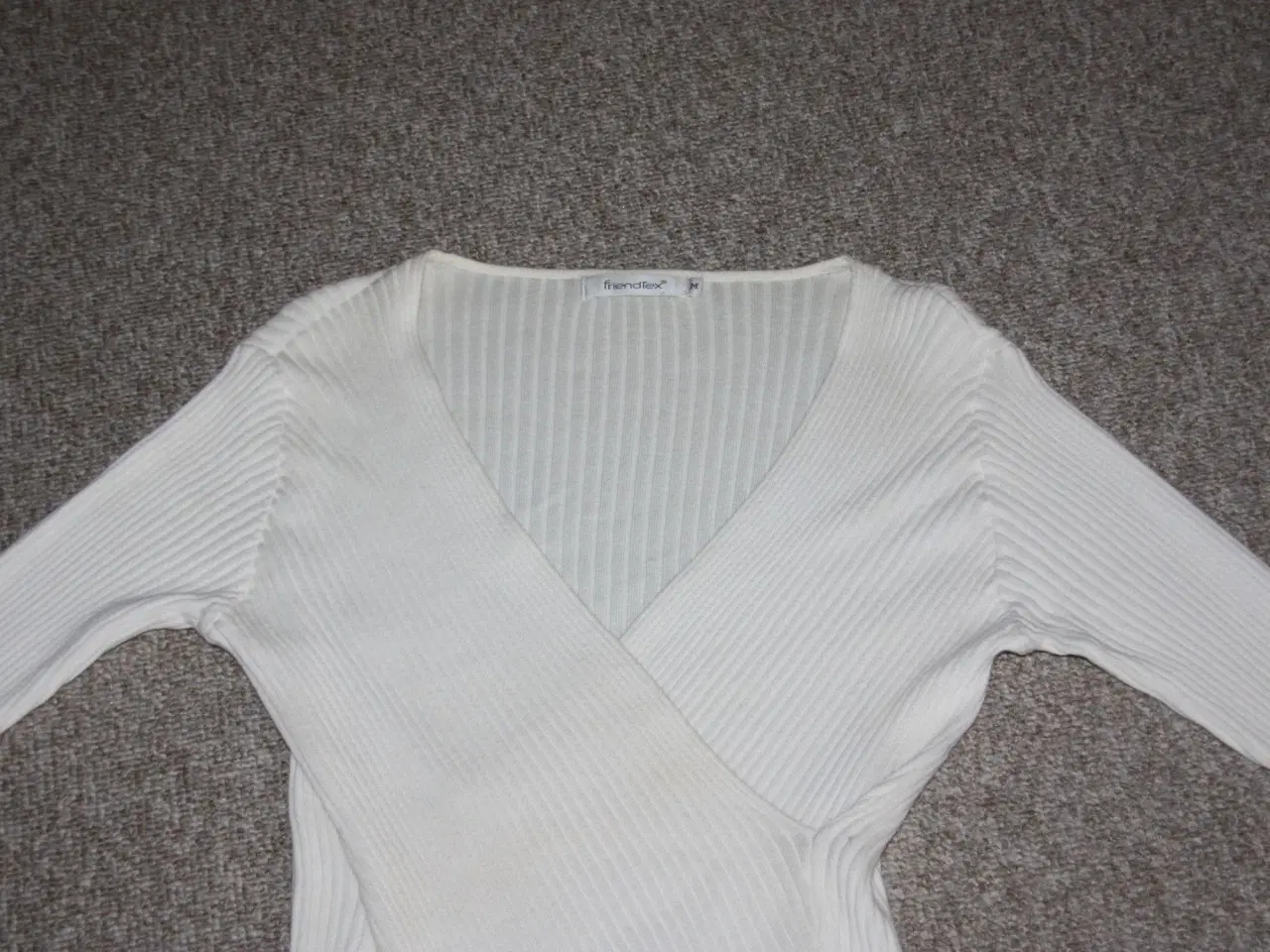 Billede 3 - Slå-om Friendtex bluse str. M 92% cotton 8% elasta