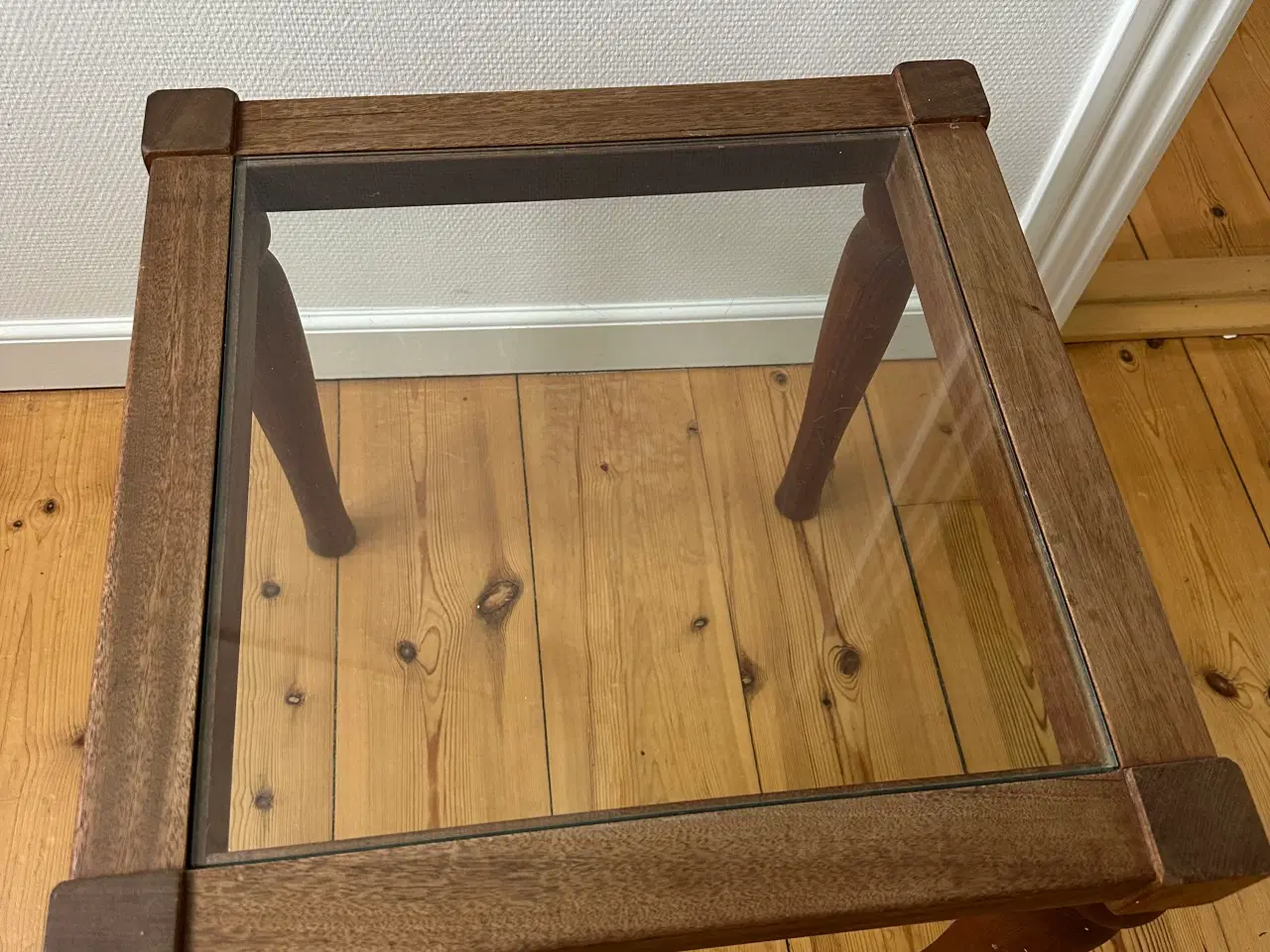 Billede 2 - Smukt vintage bord, 1960er i træ og glas 