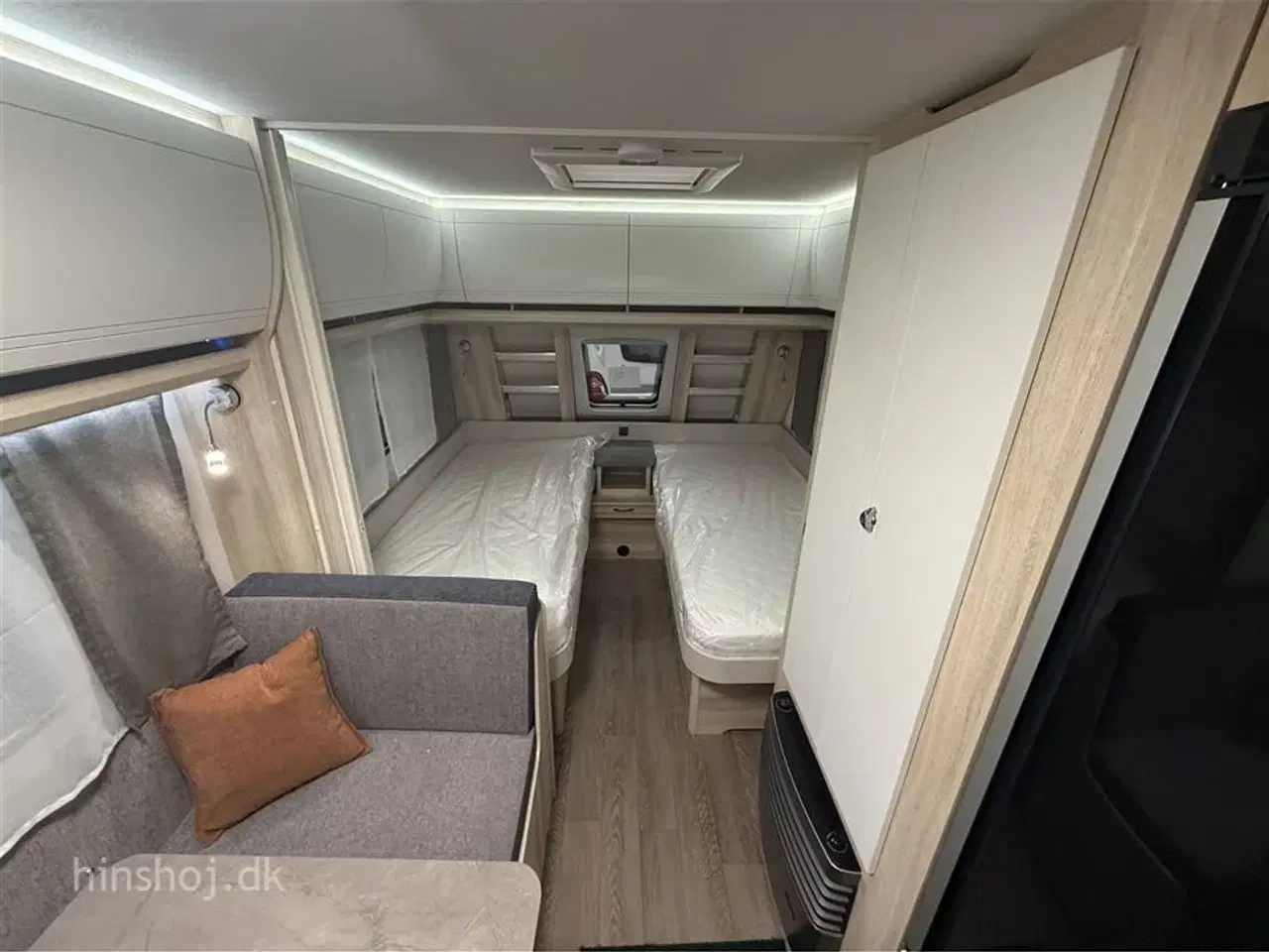 Billede 14 - 2026 - Hobby De Luxe 460 SL   Flot enkeltsengsvogn fra Hinshøj Caravan A/S