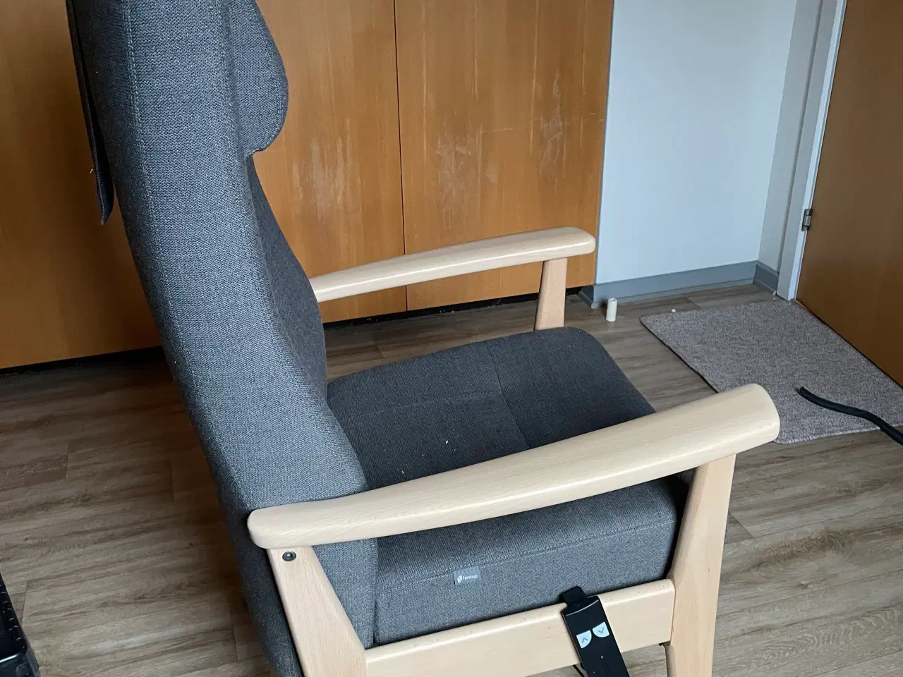 Billede 2 - Farstrup seniorstol m. løfte funktion