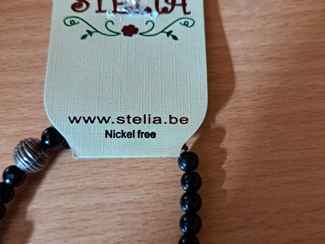 Billede 2 - Halskæde mærket Stella med perler og knast 