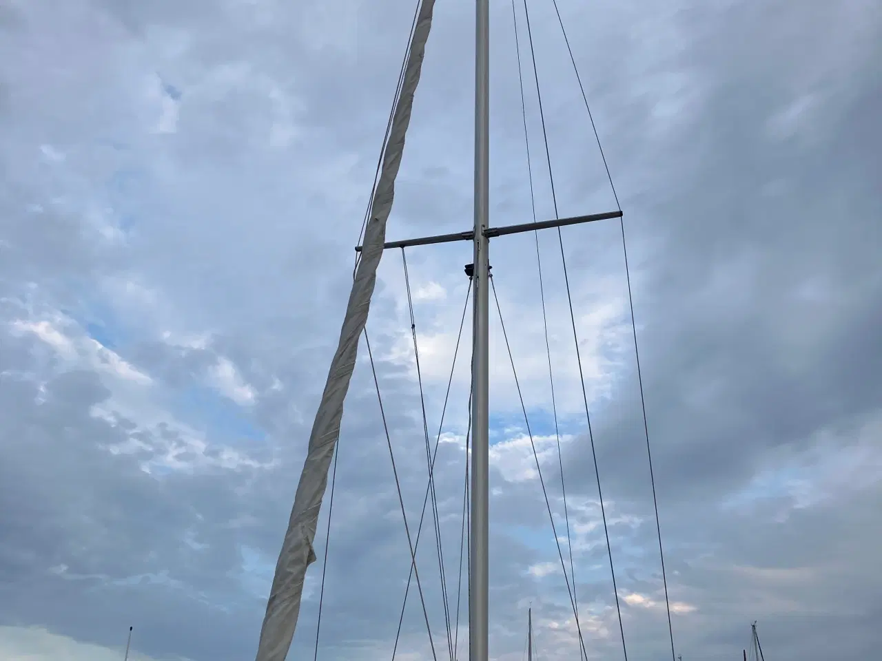 Billede 2 - Solus 24, en rigtig hårdtvejs sejler. 