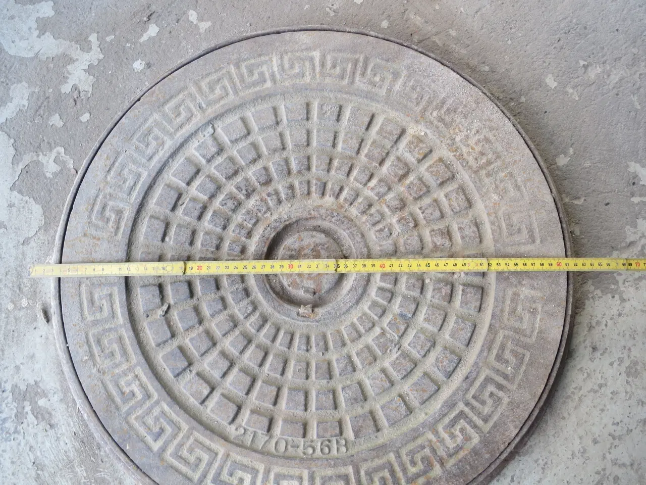 Billede 2 - Brønddæksel støbejern 59/65 cm i diameter
