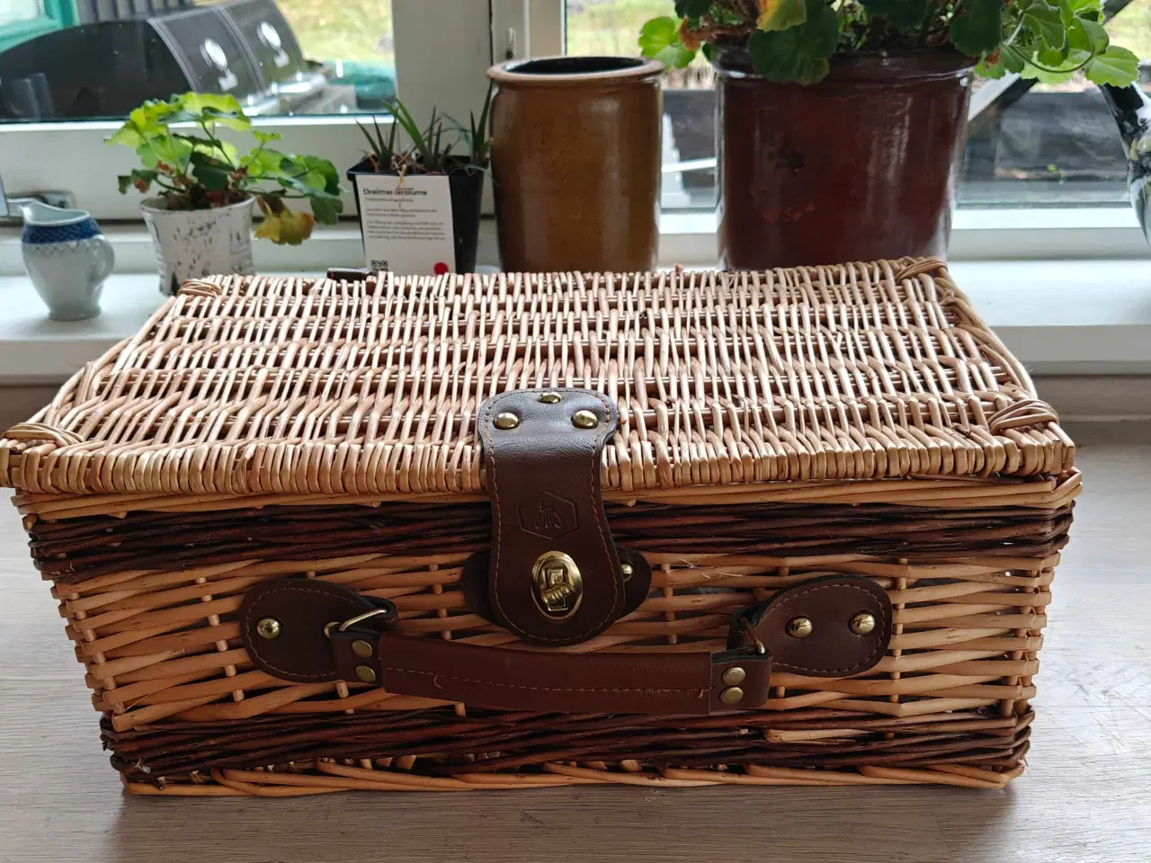 Billede 3 - Laguiole eksklusiv picnic kurv