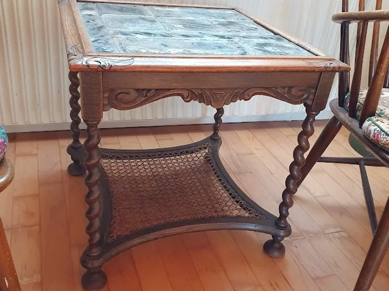 Billede 6 - Retro pindestole i lakeret træ, 2 stk. 