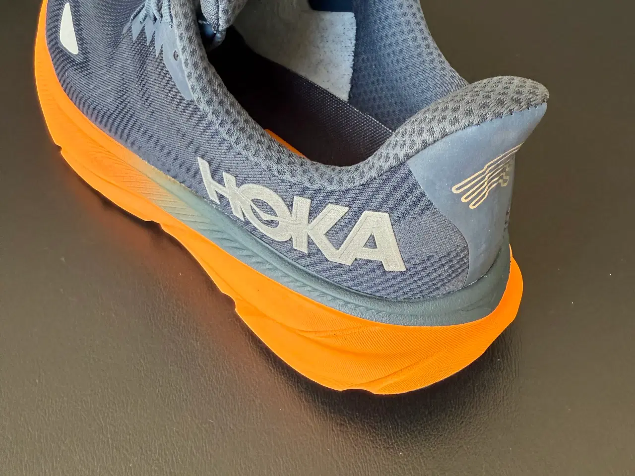 Billede 4 - Løbesko mrk. Hoka Clifton 9 GTX str. 442/3