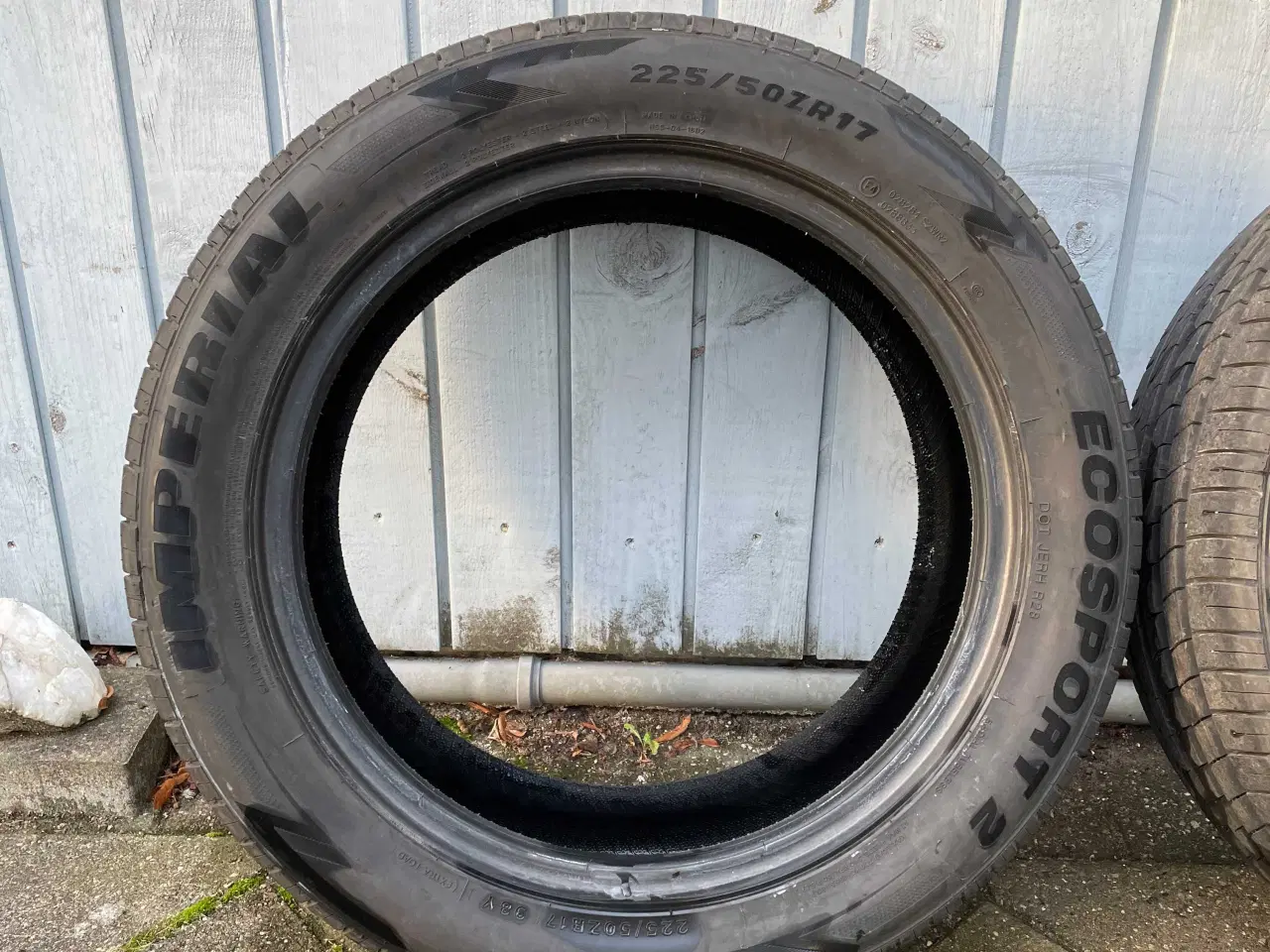 Billede 1 - 2 stk sommerdæk 225/50ZR17