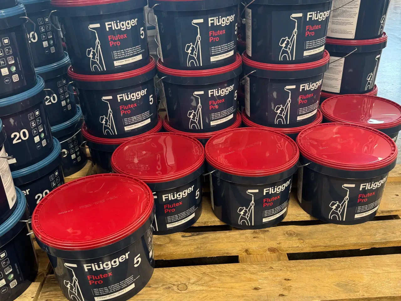 Billede 2 - Flügger Maling, væg facade 
