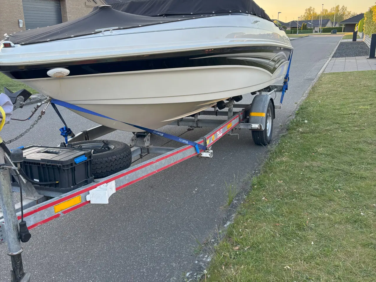 Billede 2 - Larson Båd: Larson 180 sport 190 hk. Volvo pen