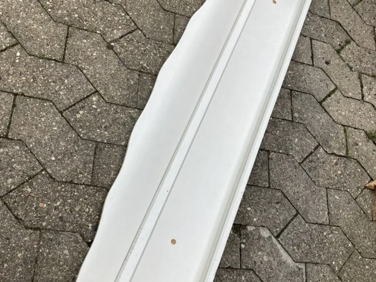 Billede 1 - Tallerkenhylde – solid – 112 bred – 28 høj 