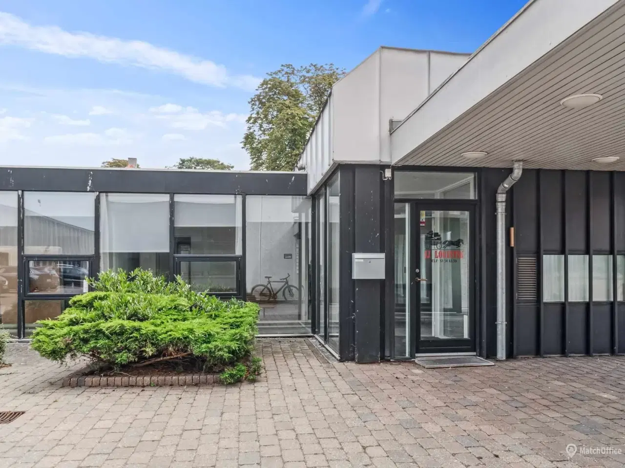 Billede 1 - Lyst og velbeliggende kontor