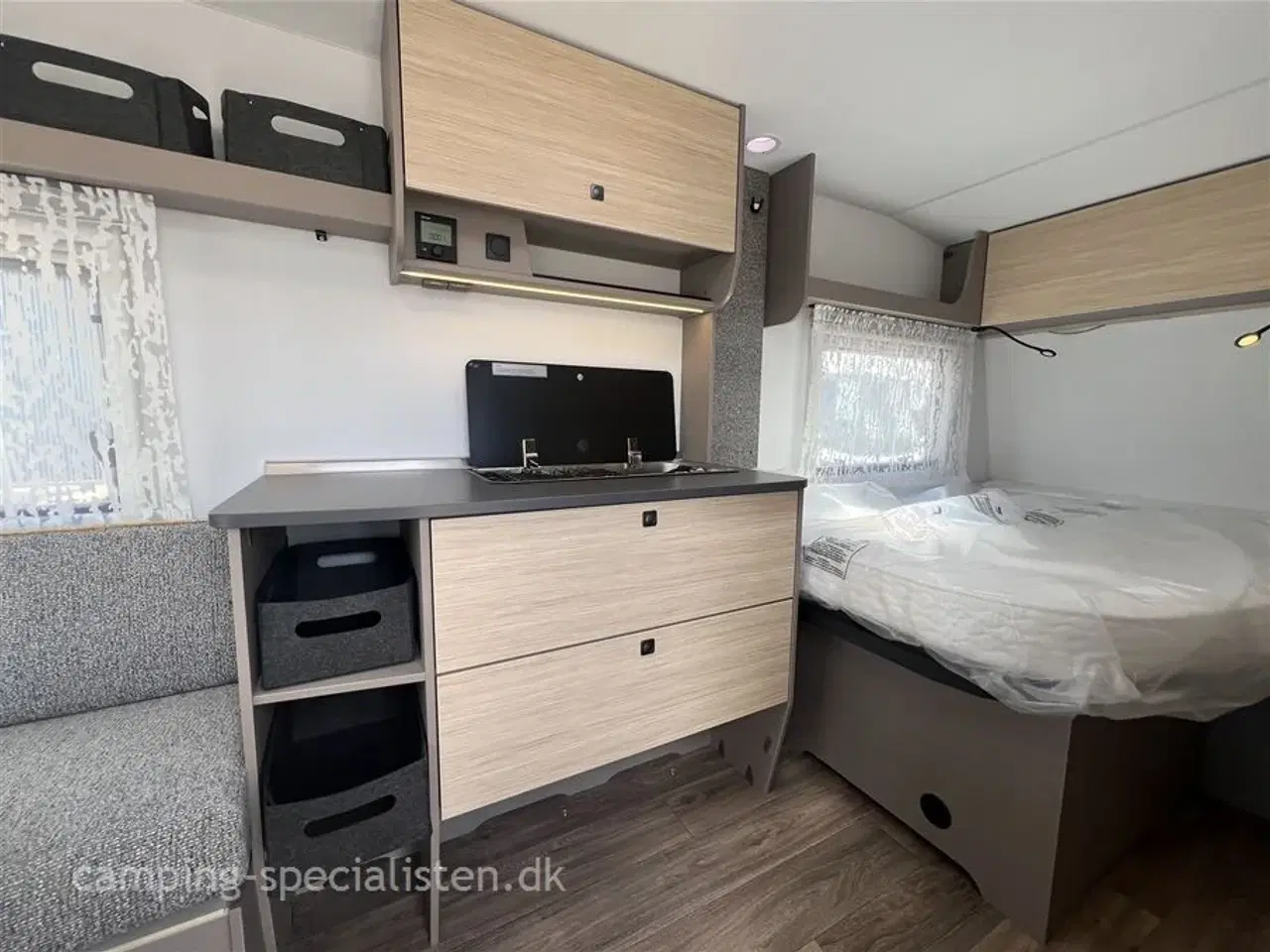 Billede 5 - 2026 - Fendt NEXT 380   2026 Fendt Next 380 - se den nu hos Camping-Specialisten i Silkeborg