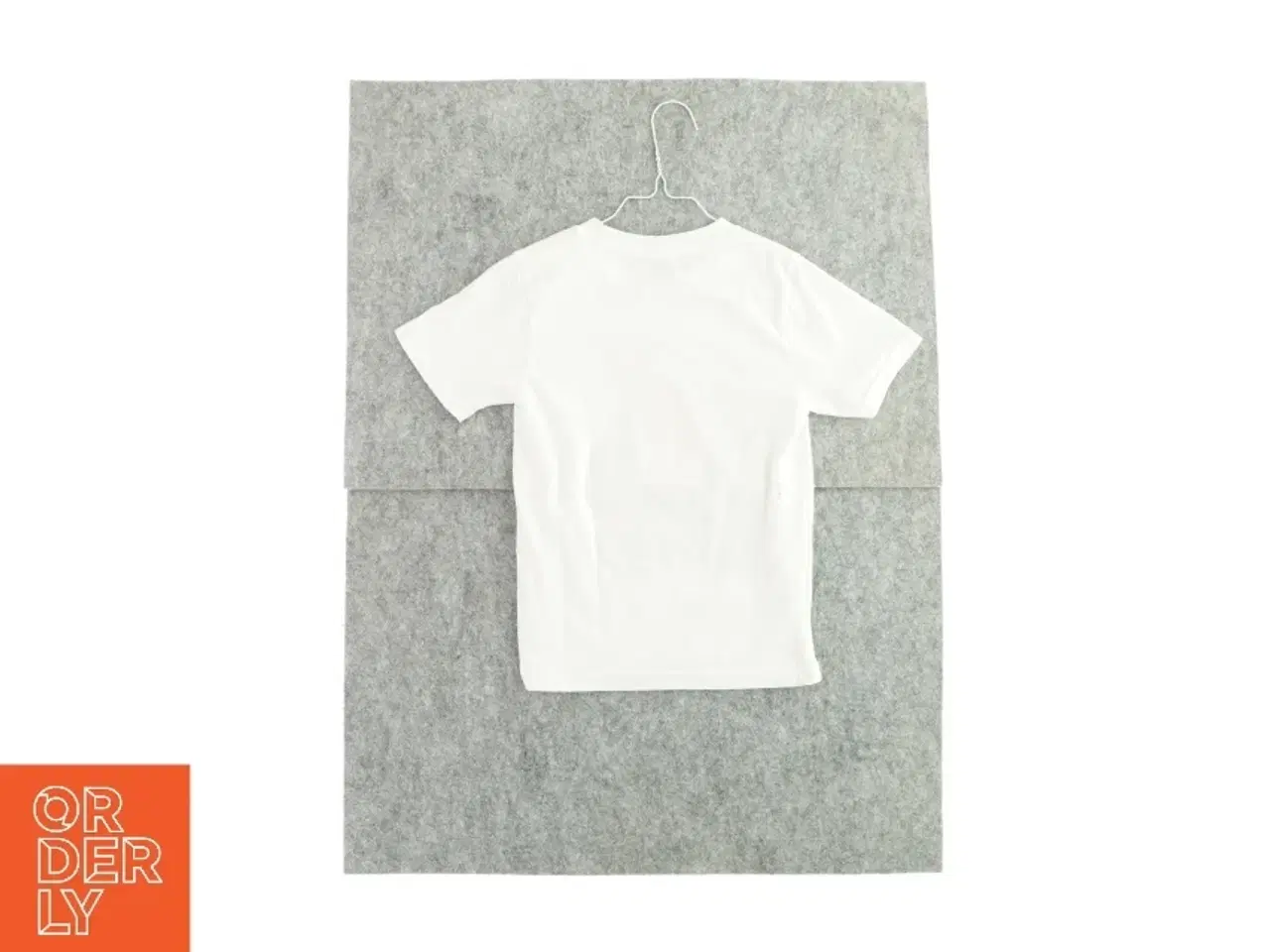 Billede 2 - T shirt fra Islands (str. 12 år)