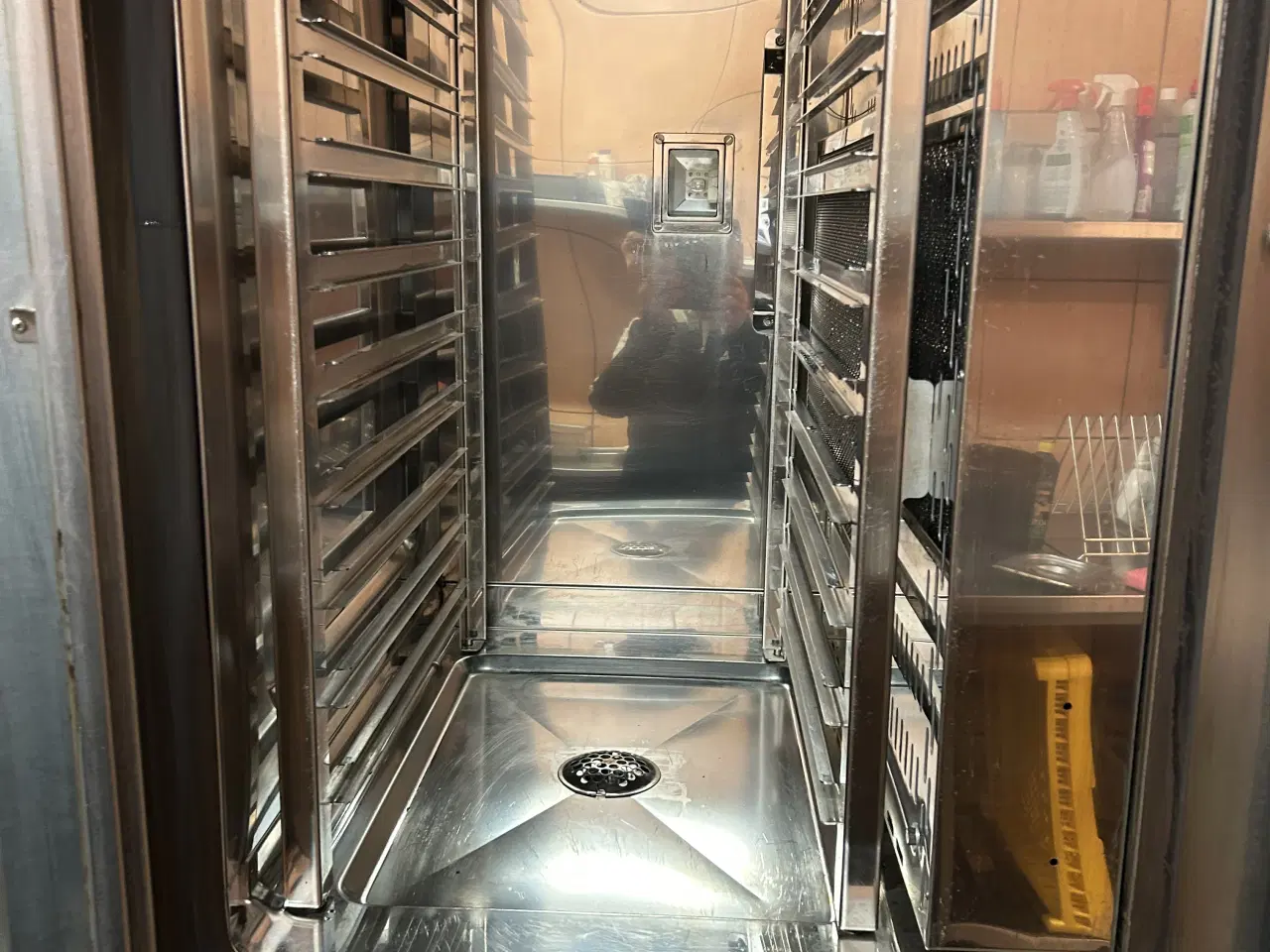 Billede 3 - Convektionsovn med dampfunktion og bord