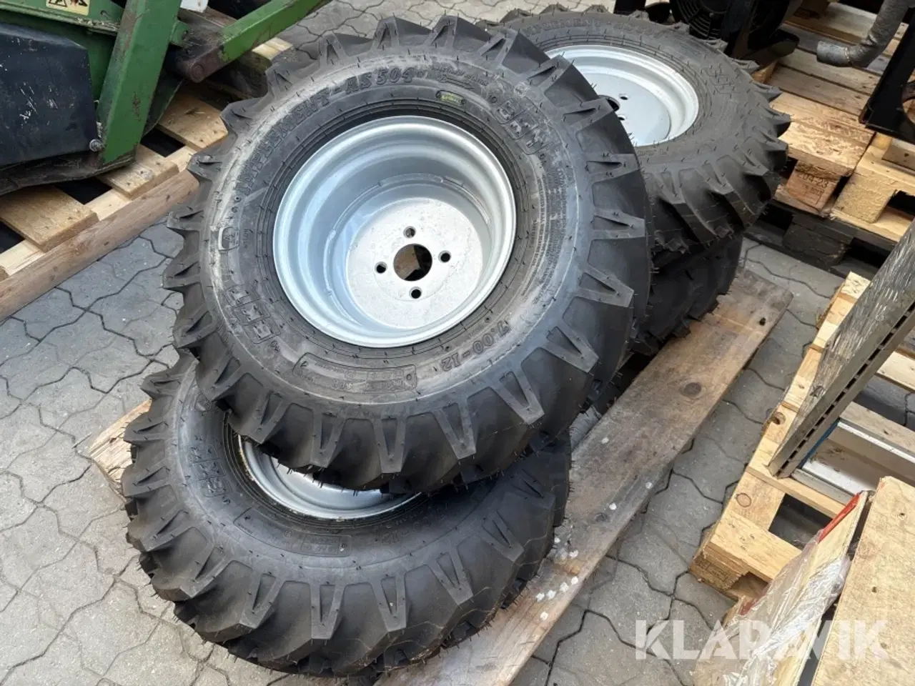 Billede 1 - Dæk BKT Implement- AS504