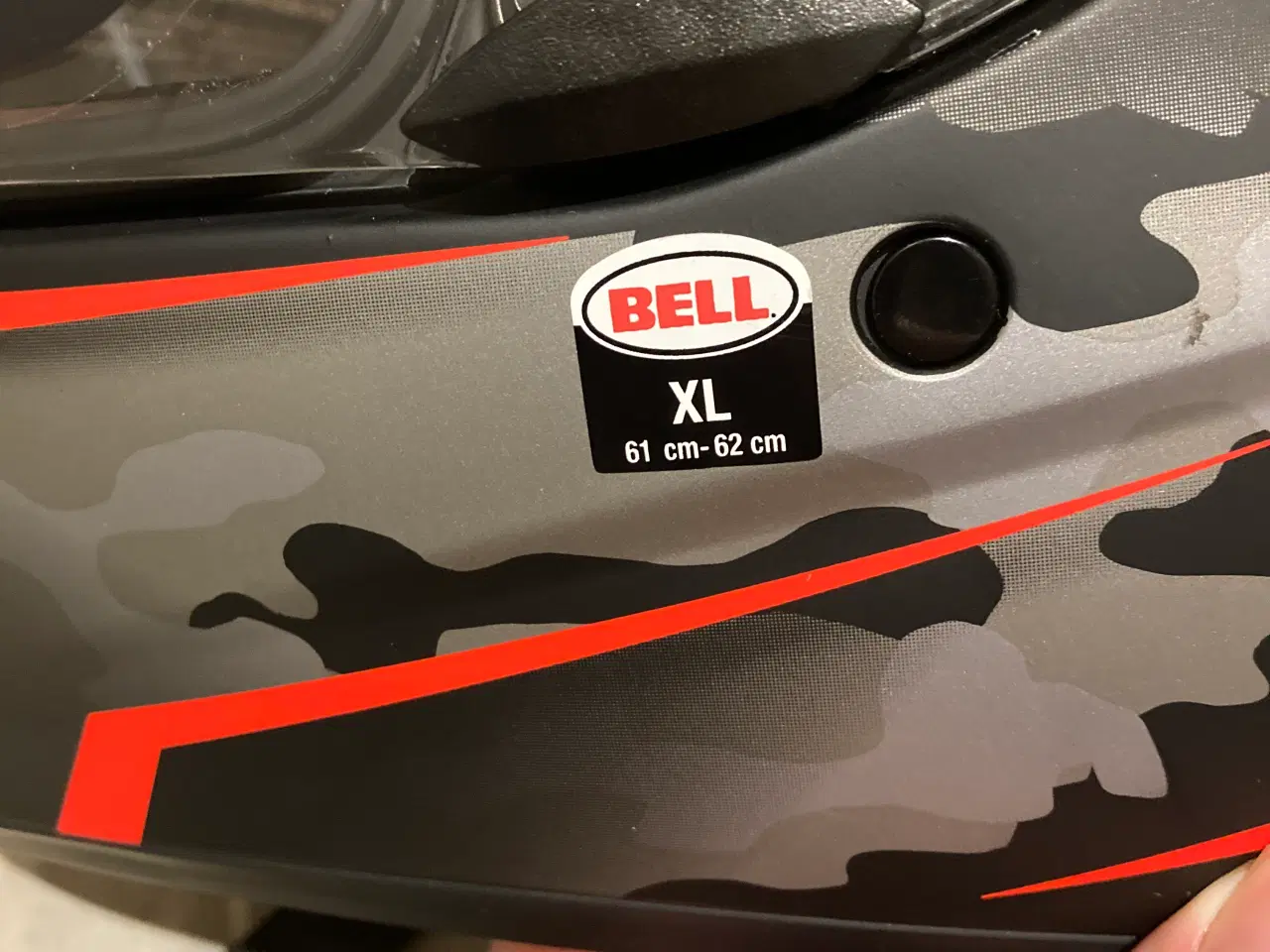 Billede 4 - Bell hjelm NY, matsort/rød Qualifier Stealth Camo 