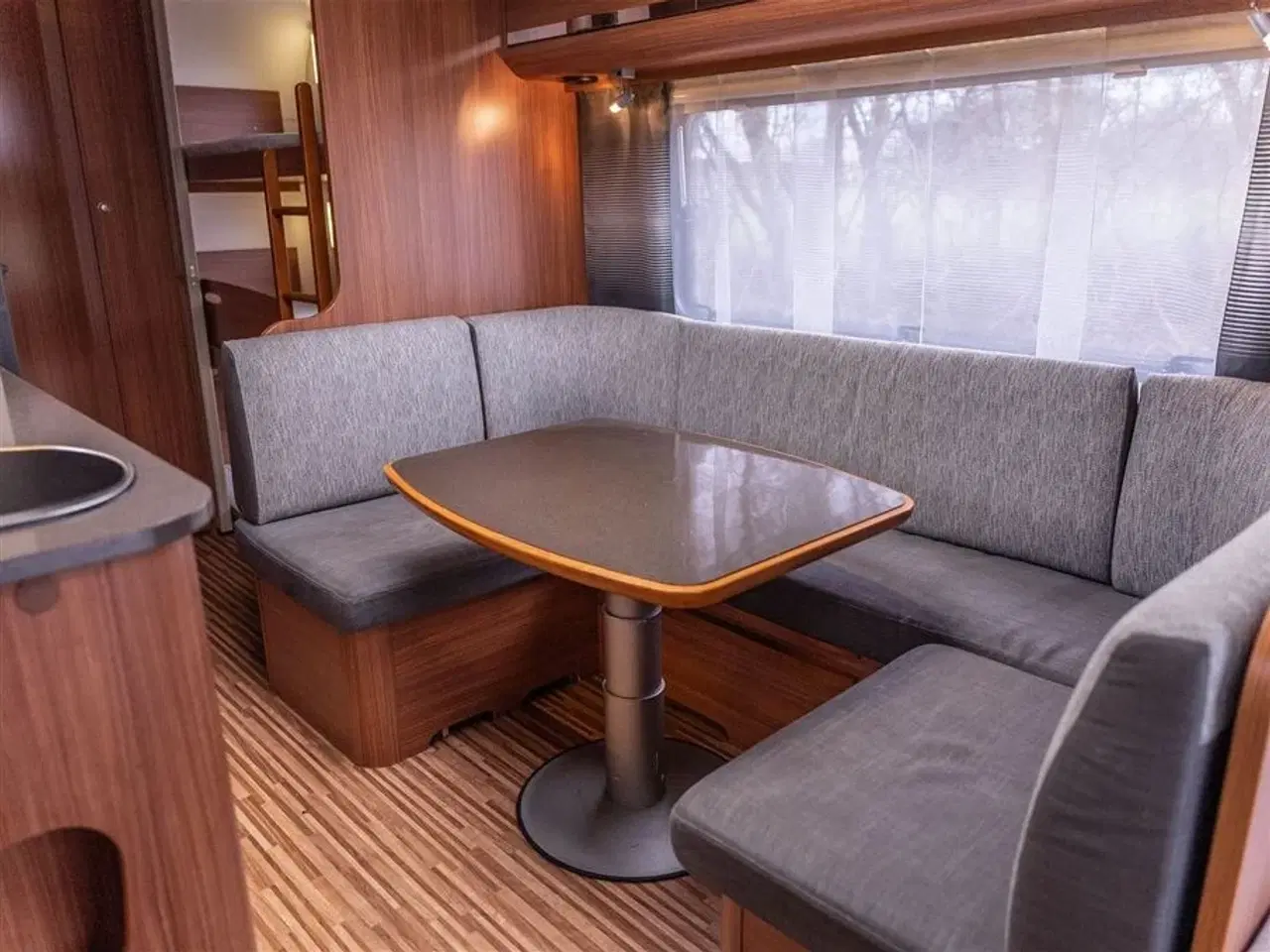 Billede 8 - 2013 - Adria Adora 563 PT   Rigtig fin vogn med køjer og dobbeltseng
