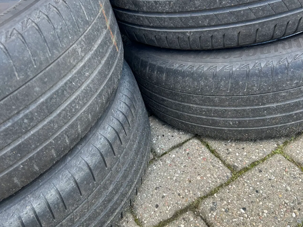 Billede 3 - Originale Nissan fælge med sommerdæk