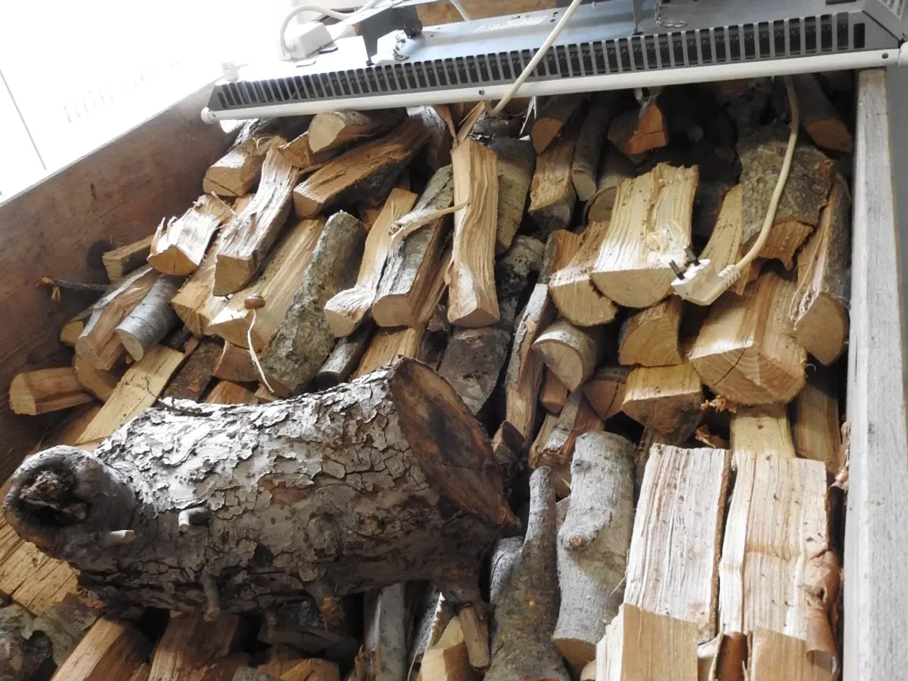 Billede 5 - Brænde, blandet inkl. palle og rammer.