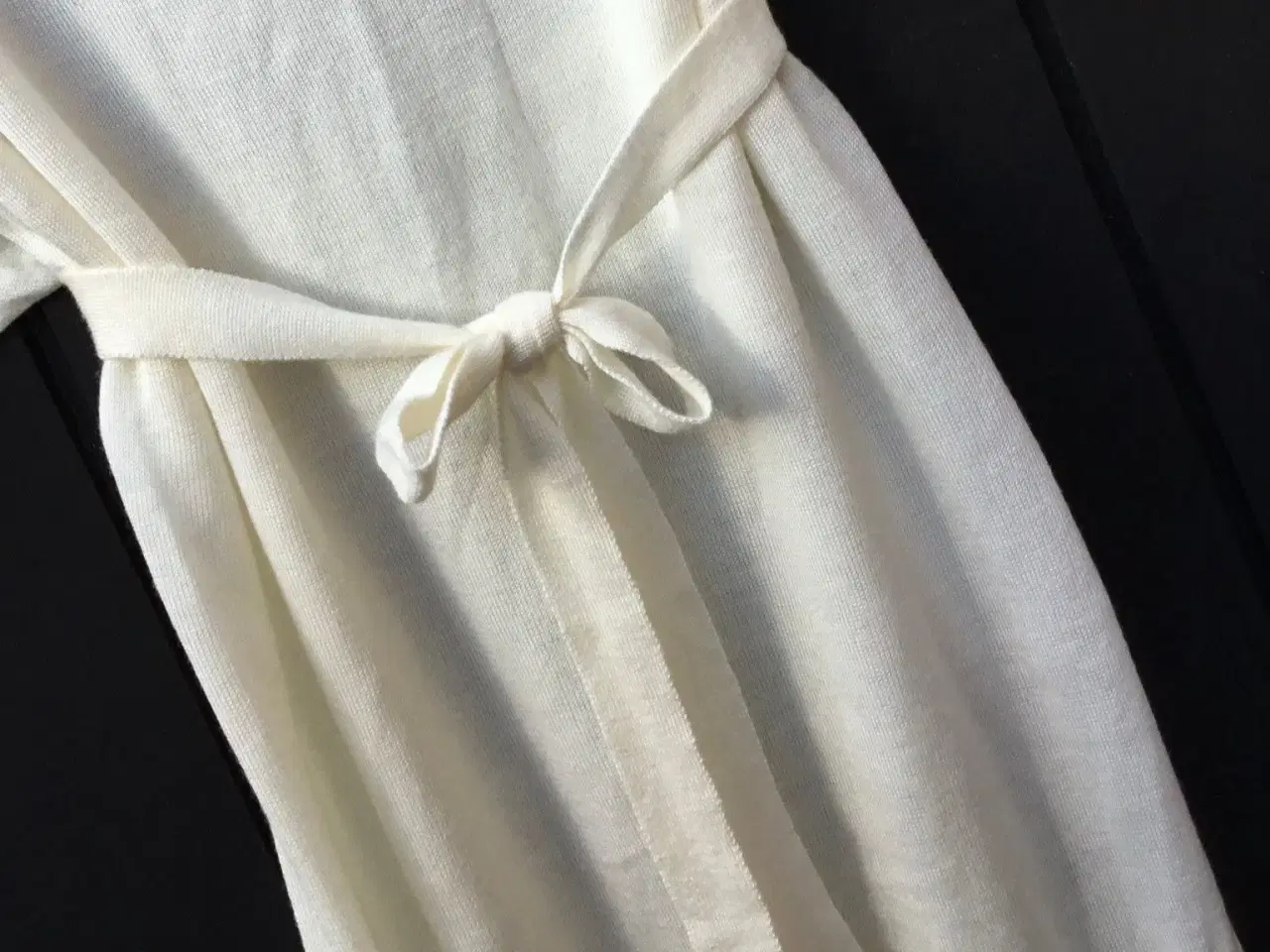 Billede 3 - Mamalicious flot råhvid strik kjole tunika ventekj