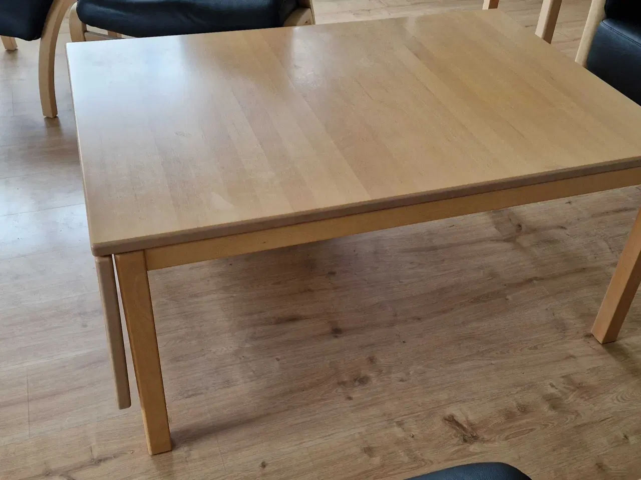 Billede 1 - Sofabord i lys bøg med klap