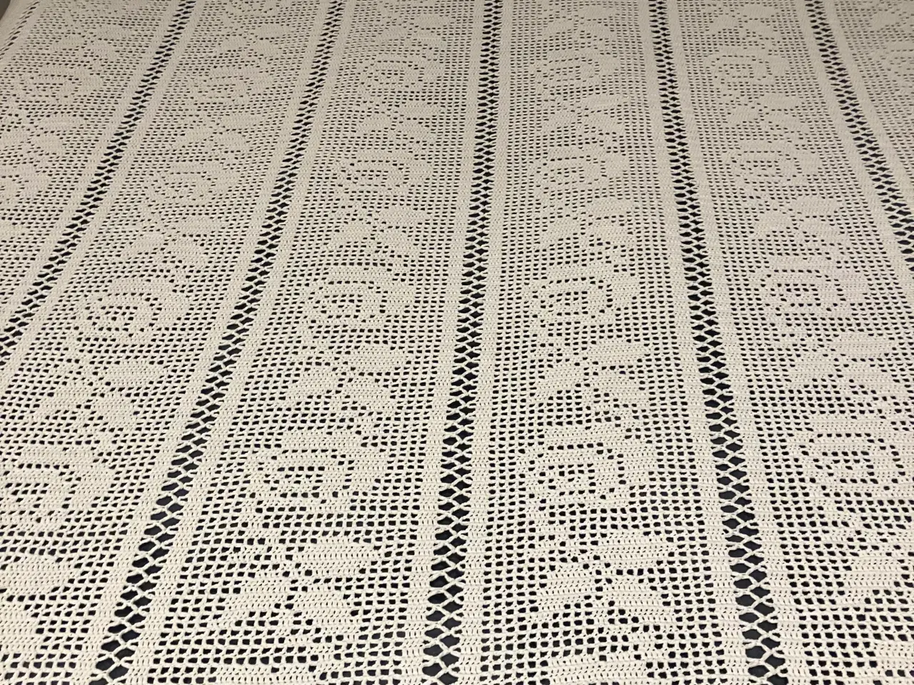 Billede 3 - Hvidt sengetæppe