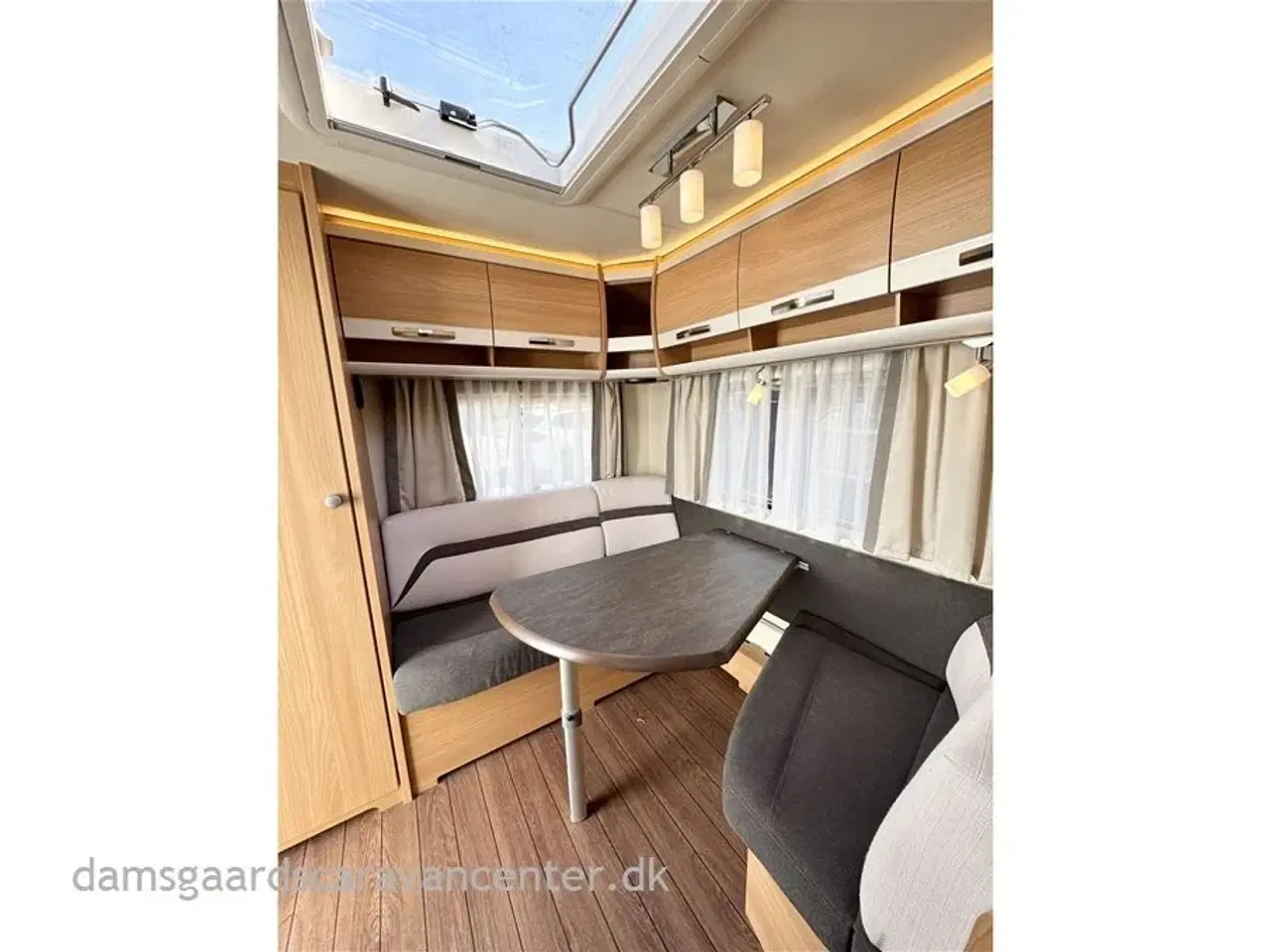Billede 9 - 2018 - Knaus Südwind Silver Selection 420 QD   Dobbeltseng-Gulvtemp.-Mover-Telt