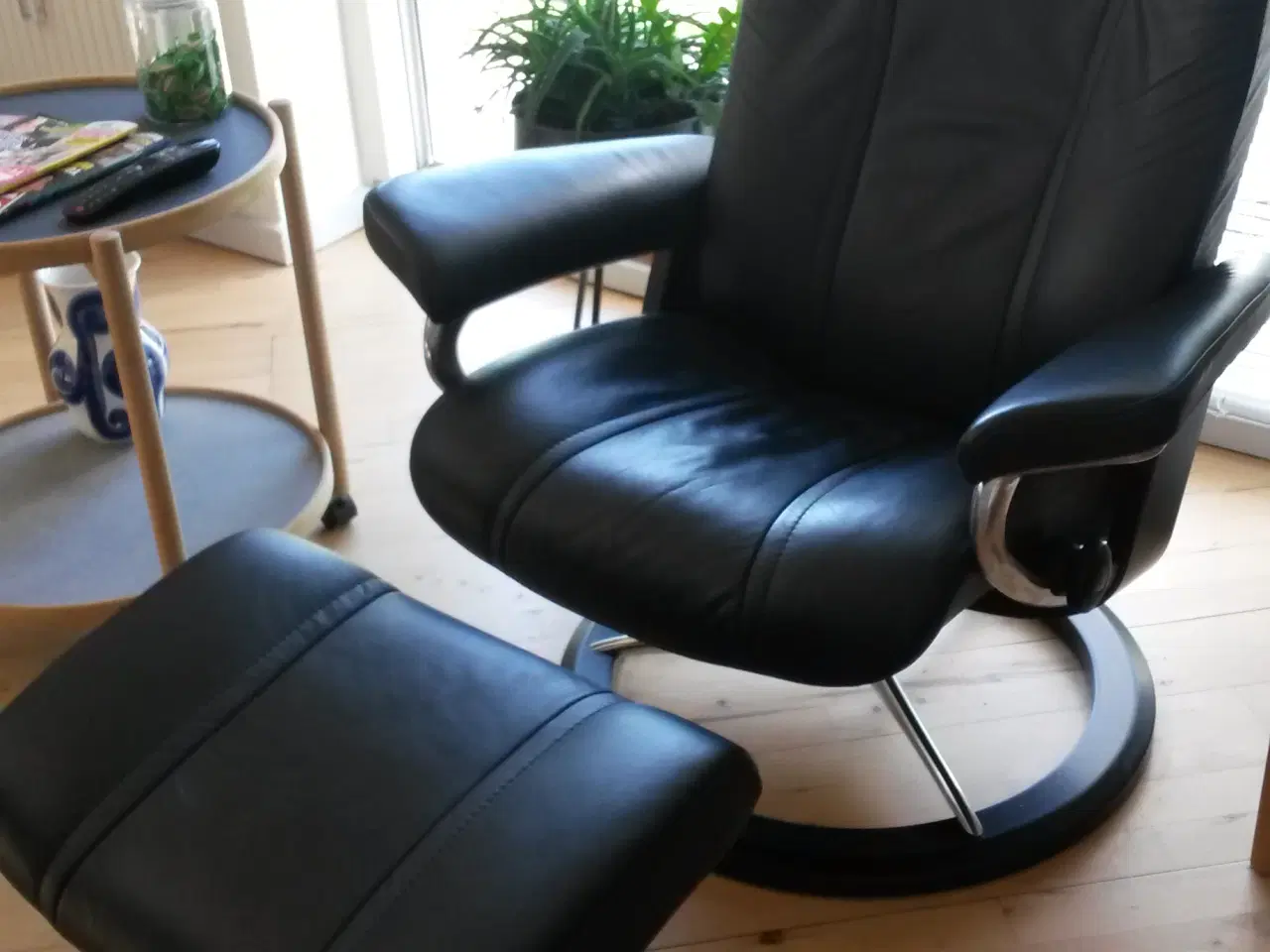 Billede 4 - stressless wing med skammel på signature stel 