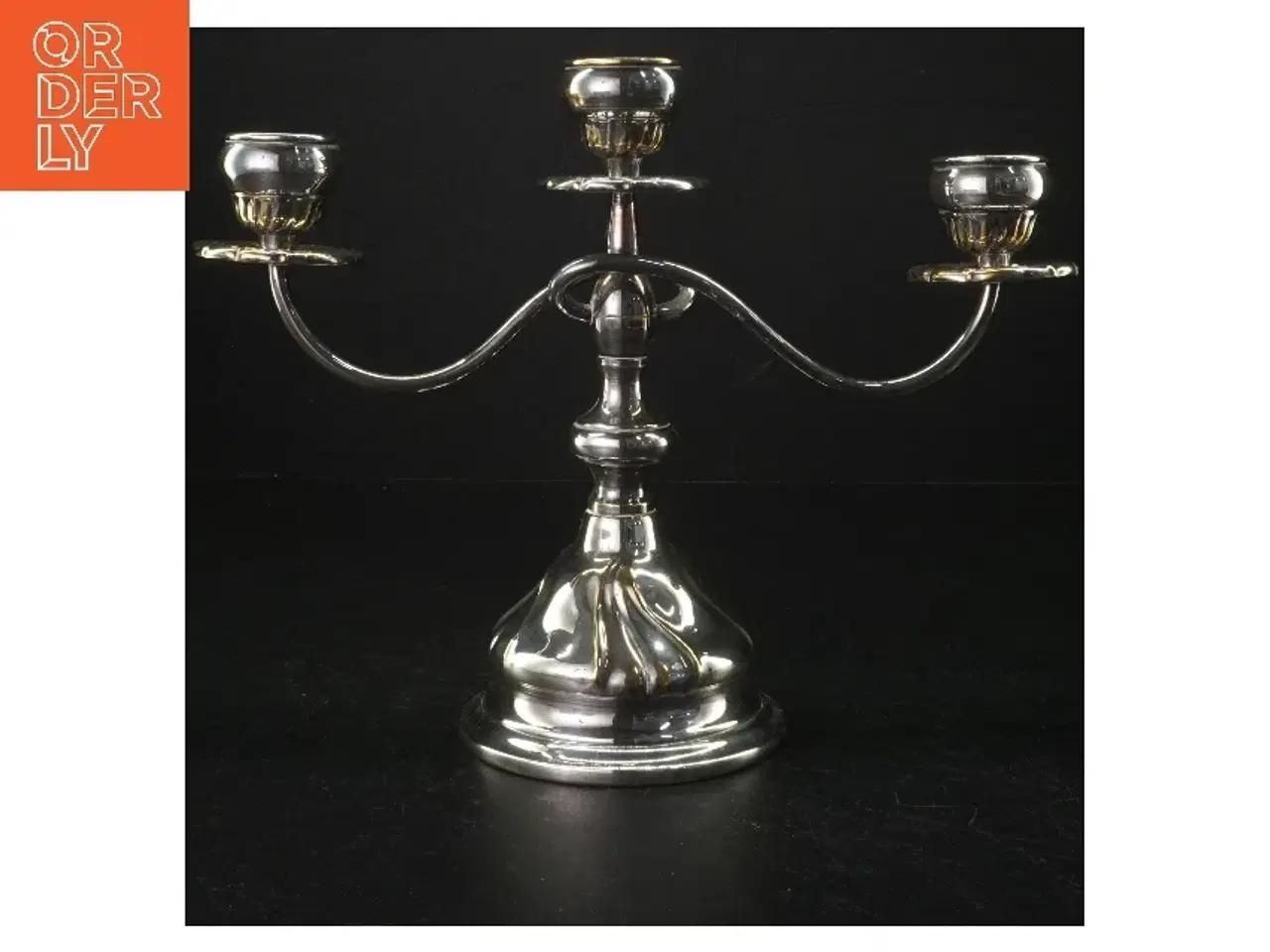 Billede 1 - Sølvfarvet lysestage (str. H. 21,5. b 27 cm)