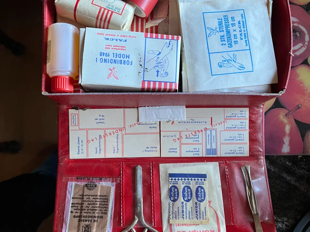 Billede 3 - Falck-Zonen nødforbindskasse, ældre. Giv bud.