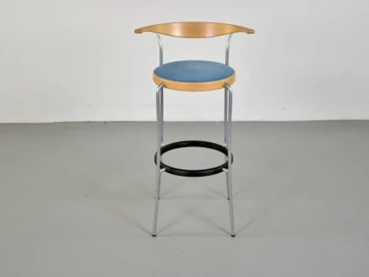 Billede 1 - Magnus olesen partout barstol med blåt sæde
