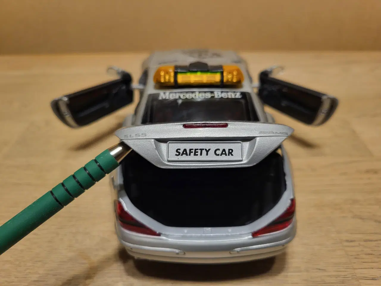 Billede 7 - Modelbil, Mercedes Benz SL55 AMG Safety Car, skala