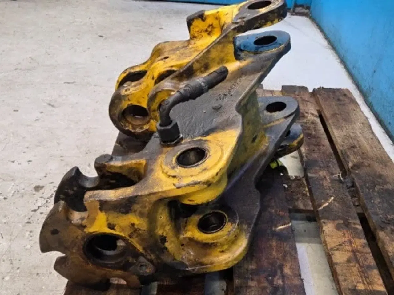 Billede 8 - New Holland LB110 Beslag 85803623