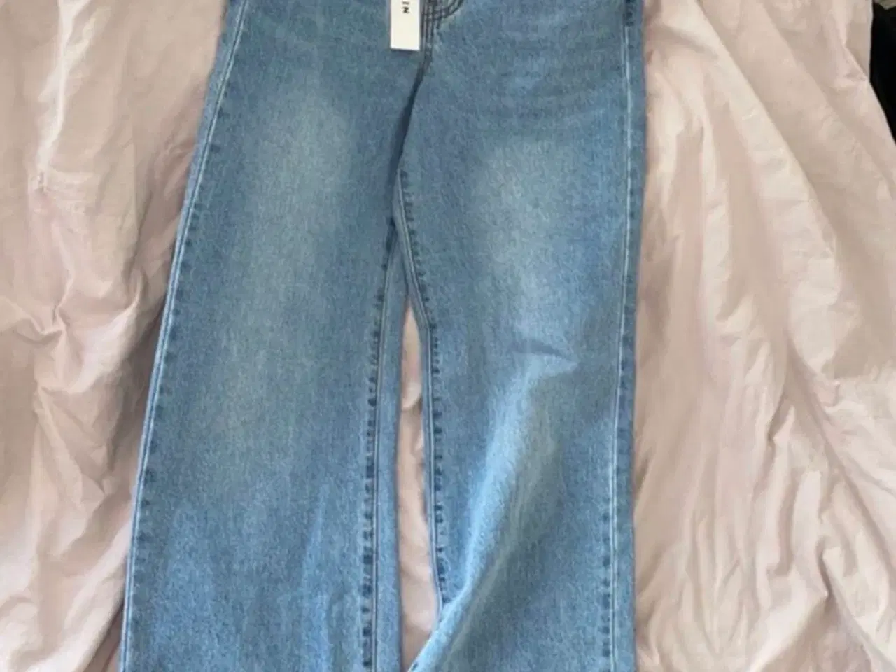 Billede 2 - Jeans i str s