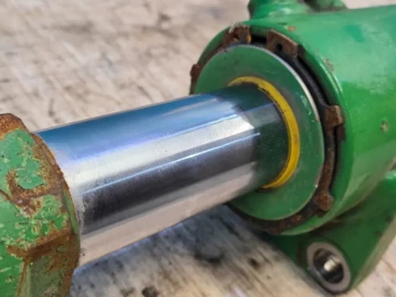 Billede 15 - John Deere 6215R Styrecylinder AL224302