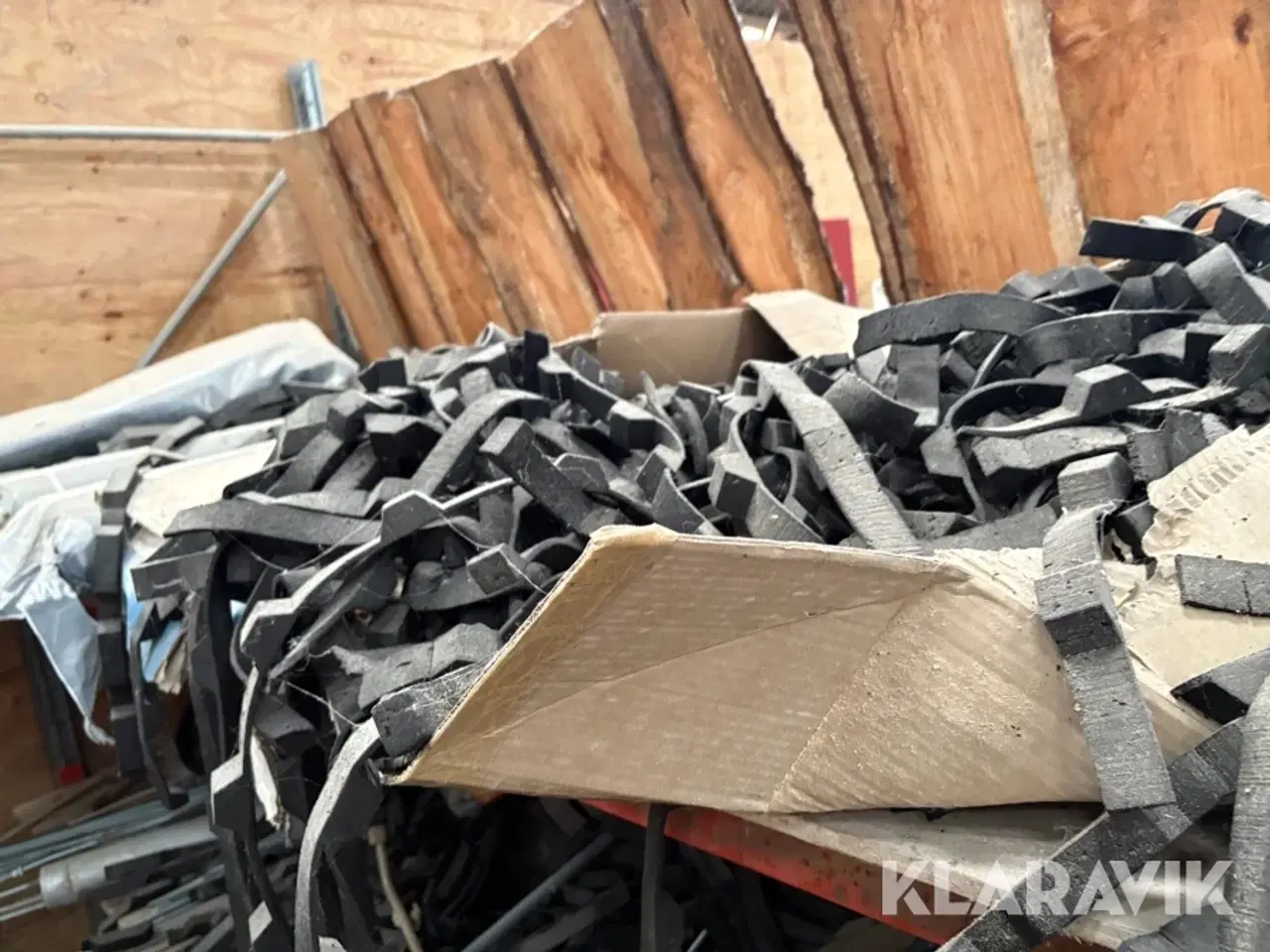 Billede 7 - Pallereol med blandet byggematerialer