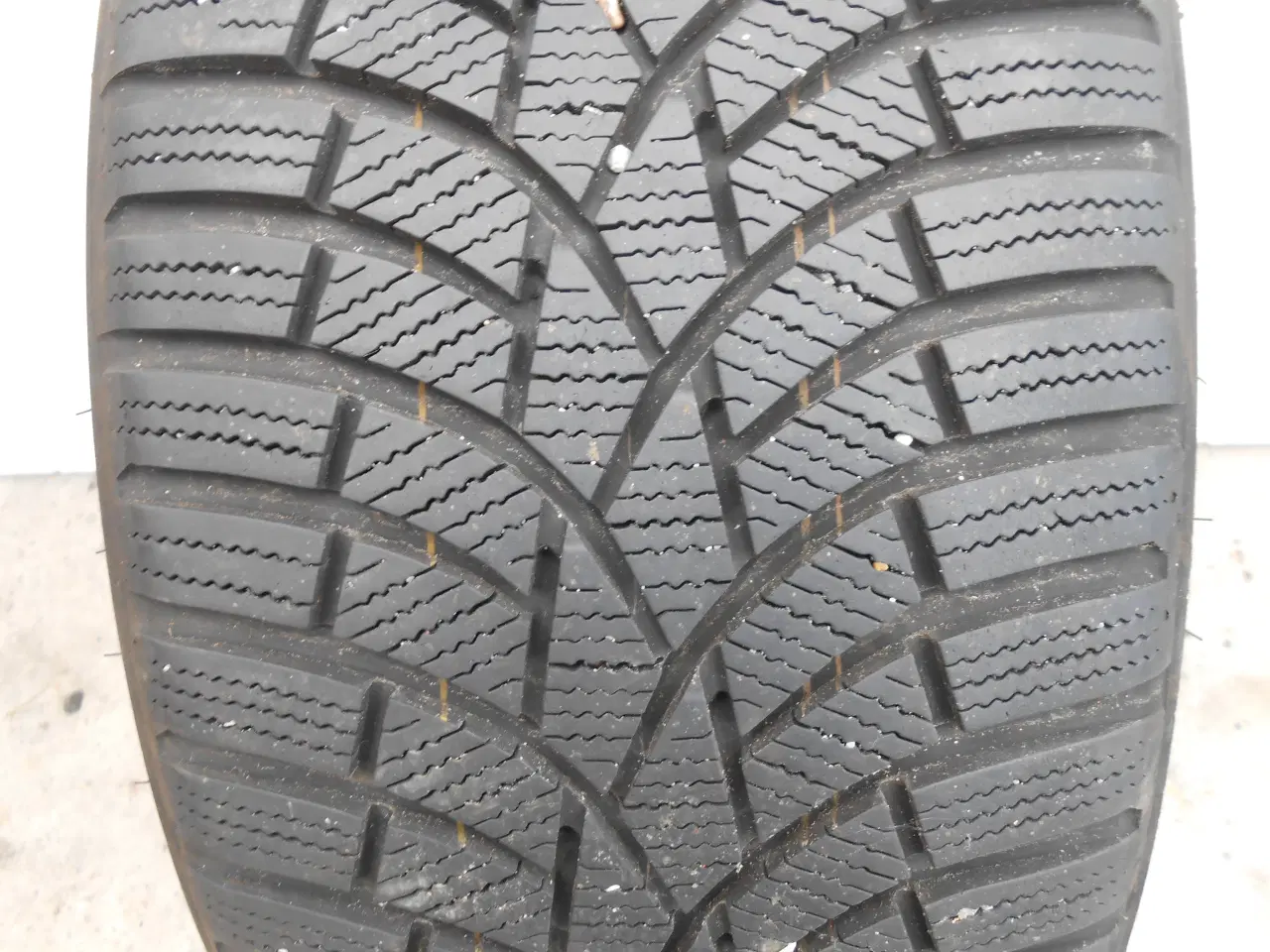 Billede 2 - Toyo Tyres Observe 225-40-R18 92w