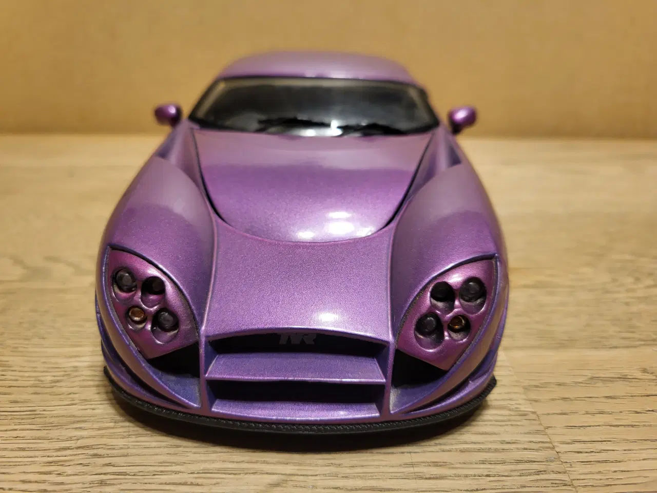 Billede 3 - Modelbil. TVR SPEED 12 (1998) Mattel. Skala 1/18.