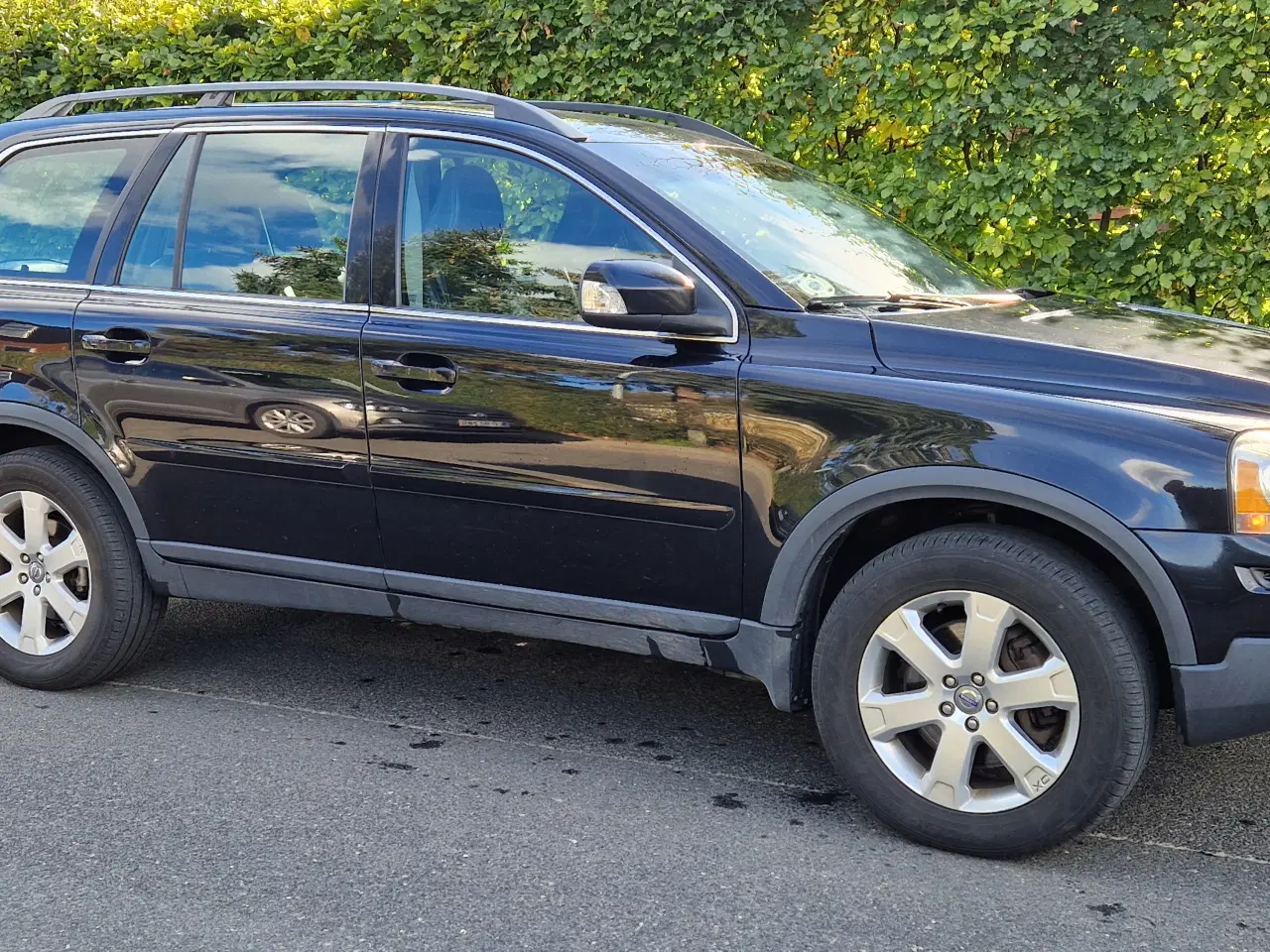 Billede 5 - Volvo XC90 2,5 D5 aut. 7-pers. Sort m sort læder 