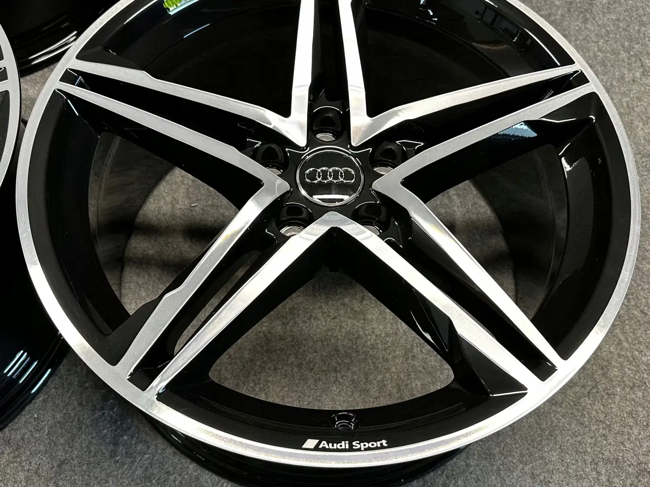 Billede 9 - AUDI A4 A5 8W 8W0 B9 B8 S LINE 18 8.5" x 18"