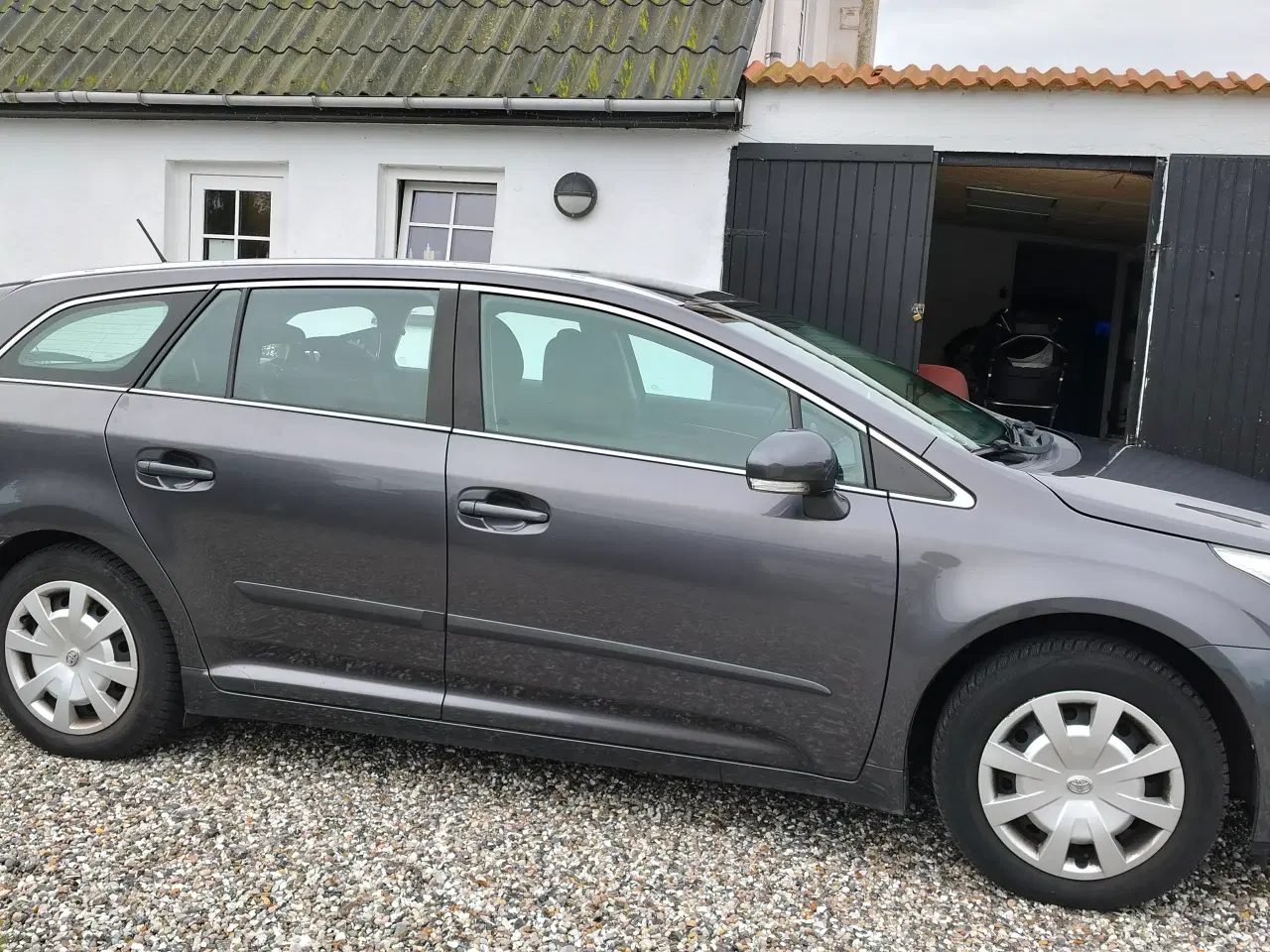 Billede 3 - Toyota Avensis 1.8 årg 2010