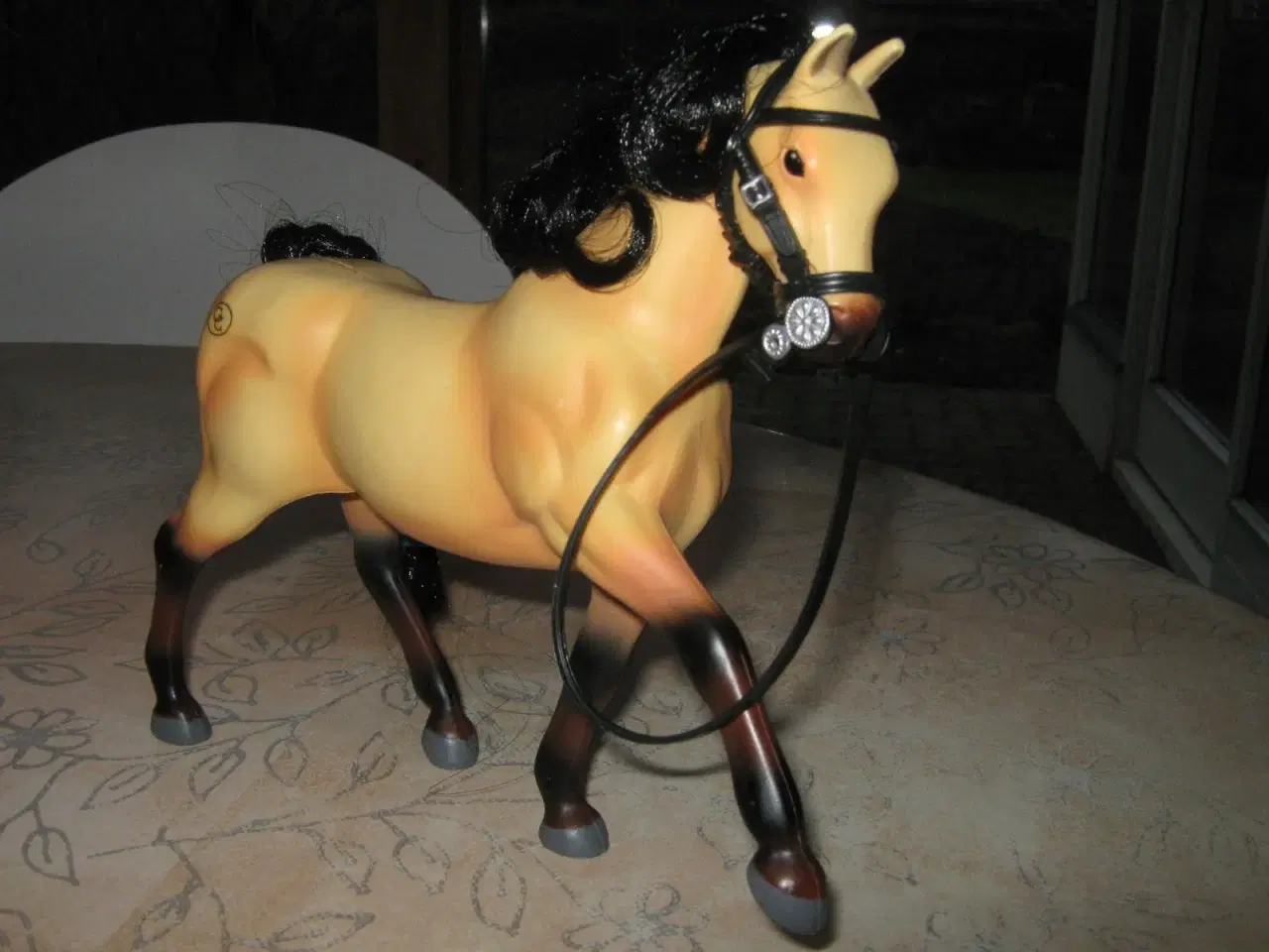 Billede 2 - Legetøjs-hest med friserbar man og hale
