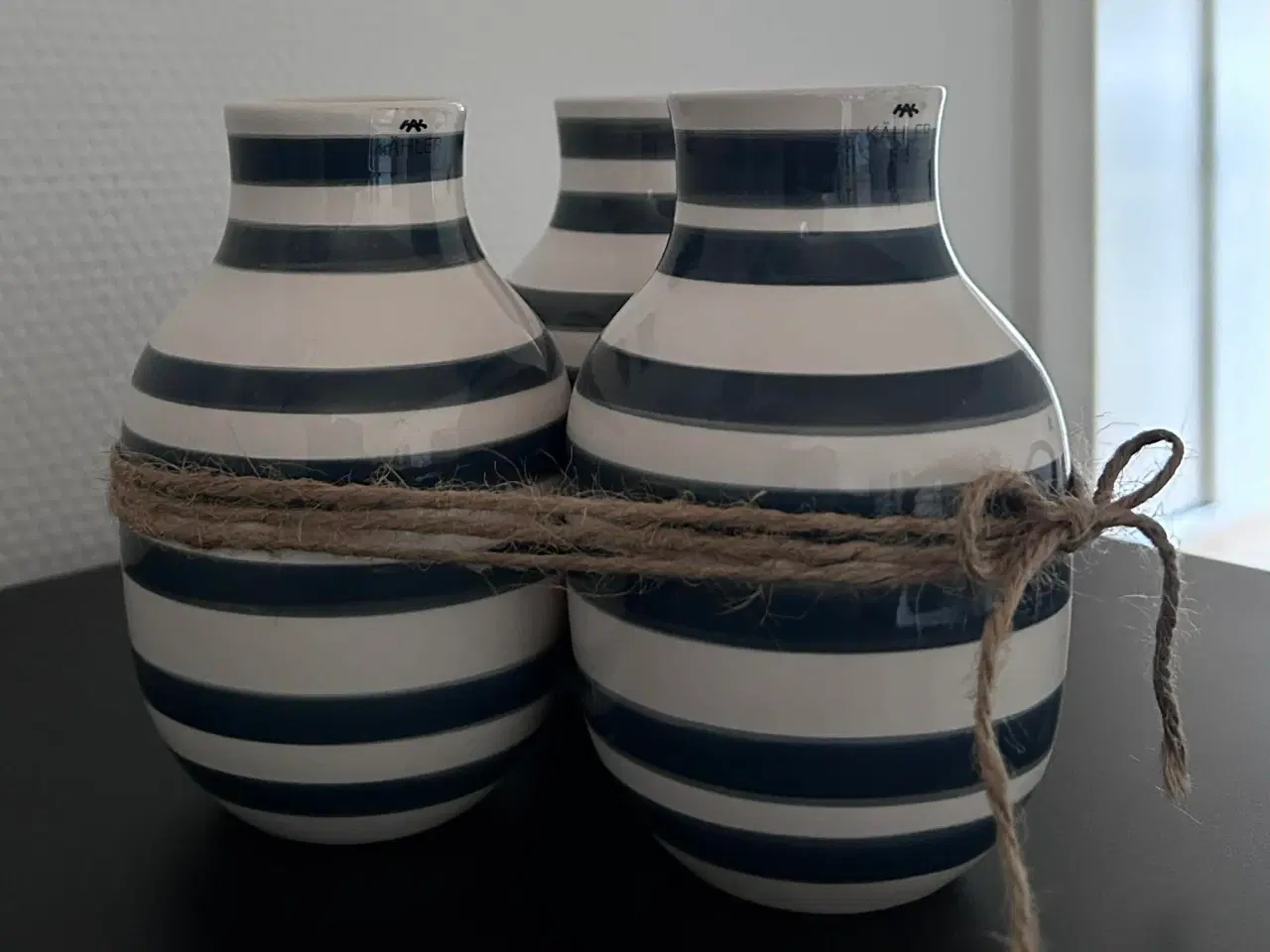 Billede 2 - Kähler omaggio vase 12,5 cm - koksgrå, 3 stk.