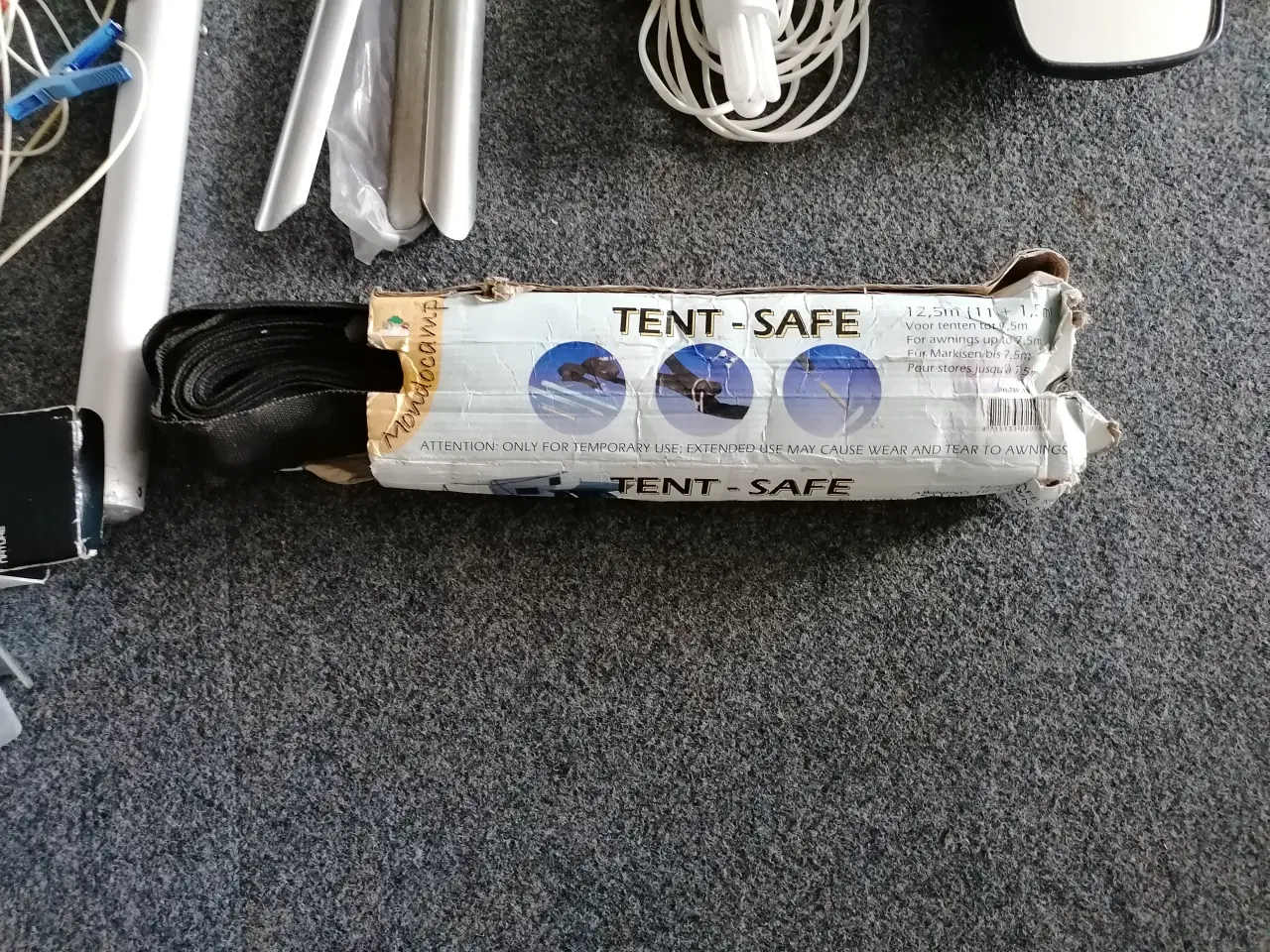 Billede 2 - Dele til camping , storm pløkker, m.v. ( se %)