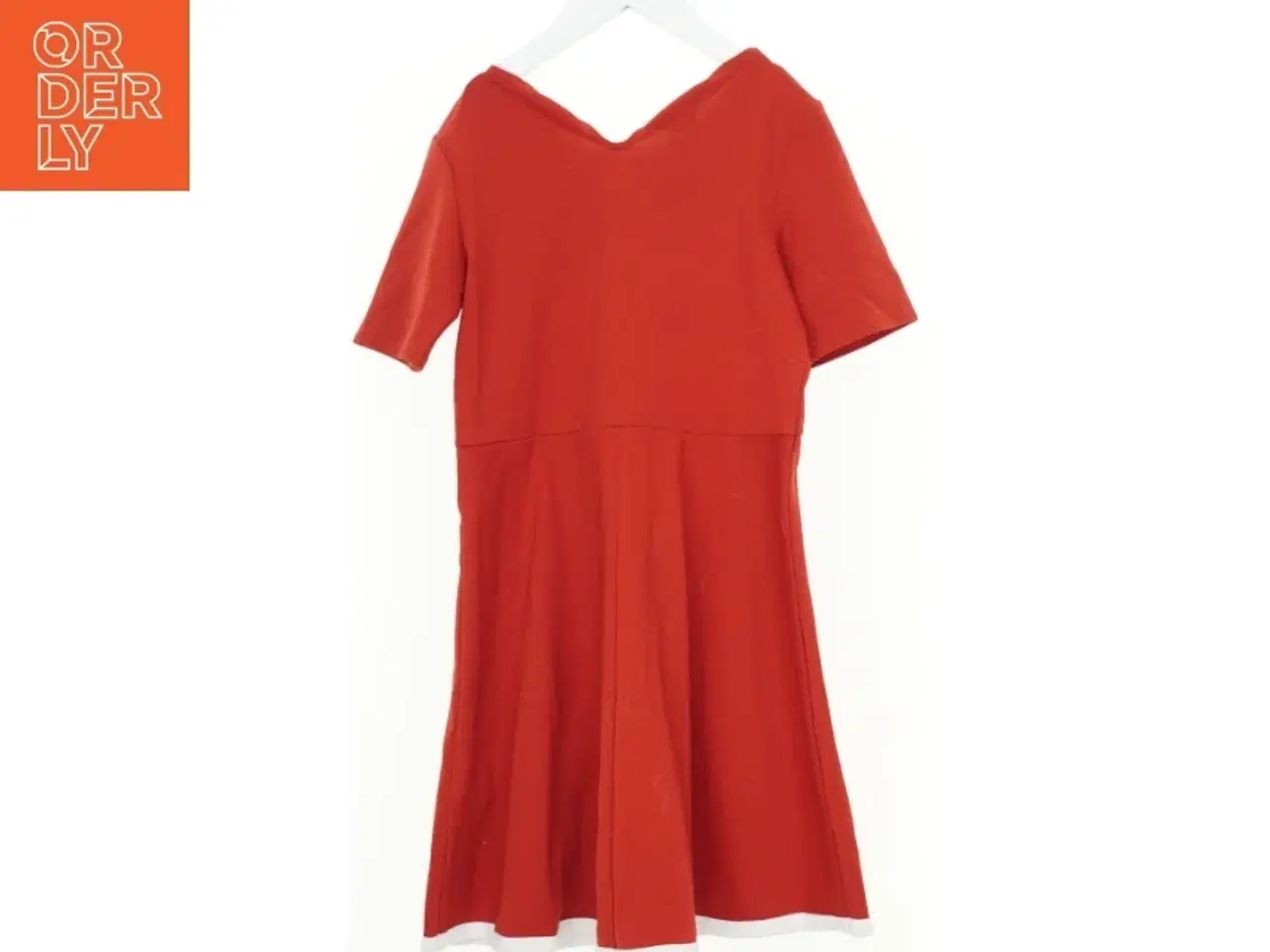 Billede 2 - Kjole, nissemotiv fra H&M (str. 140 cm)