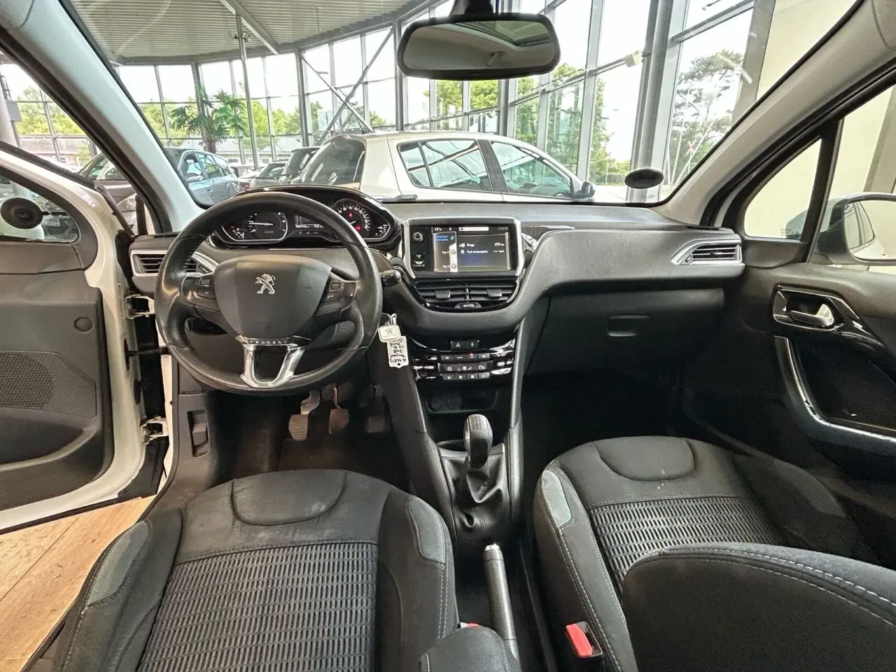 Billede 9 - Peugeot 208 1,2 VTi Allure Sky 82HK 5d