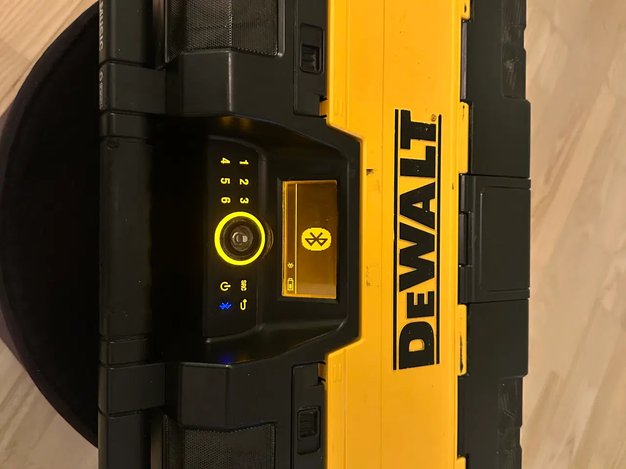 Billede 2 - DeWALT Jobsite Radio with Battery Charger – Portab