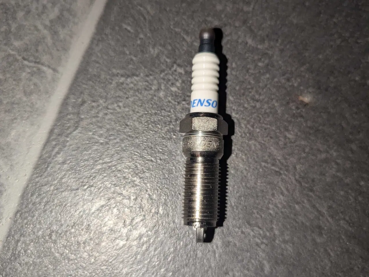 Billede 3 - Ford Escort/ mondeo 4x denso tændrør